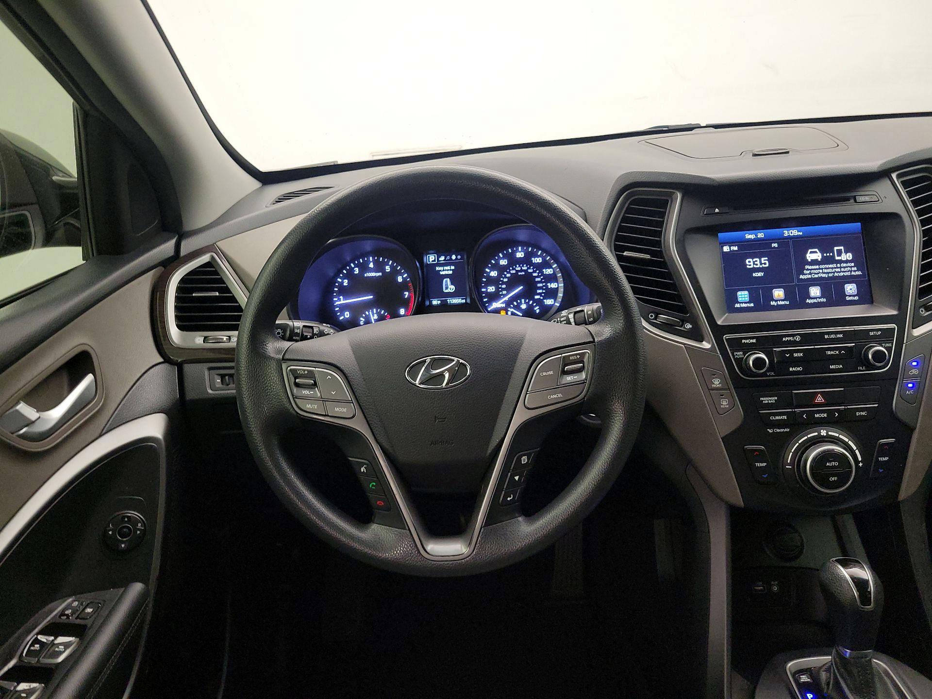 Thumbnail: 2018 Hyundai Santa Fe - 10