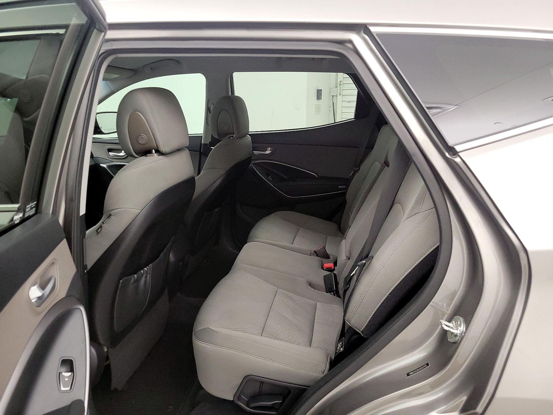 Thumbnail: 2018 Hyundai Santa Fe - 17
