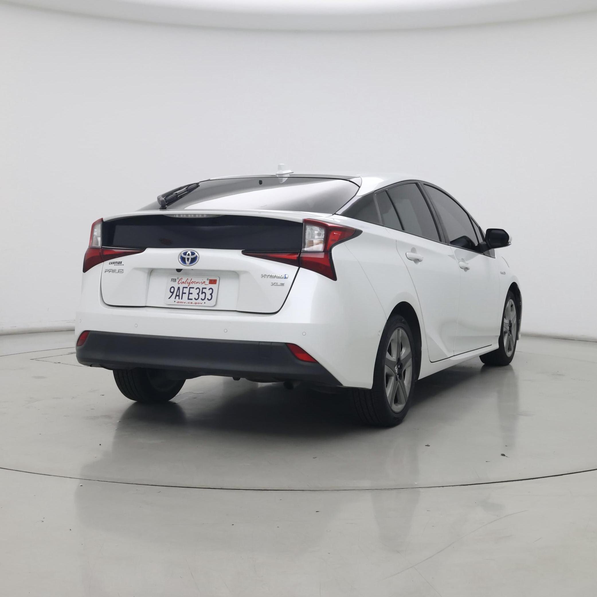 Thumbnail: 2022 Toyota Prius - 8
