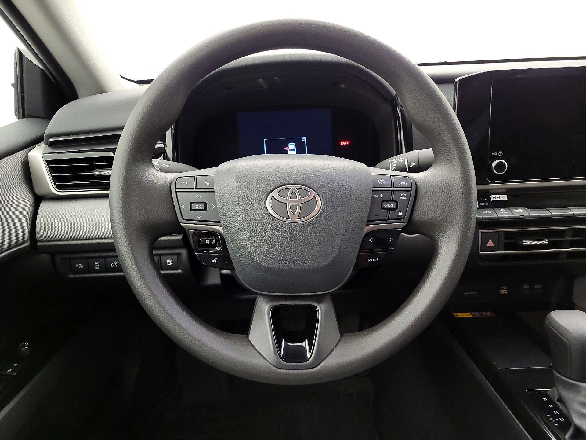 Thumbnail: 2025 Toyota Camry - 10