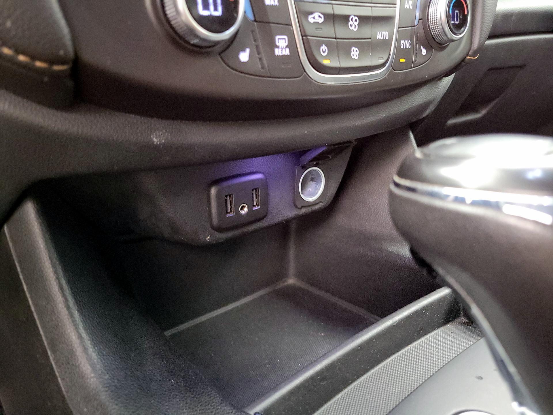 Thumbnail: 2018 Chevrolet Traverse - 18