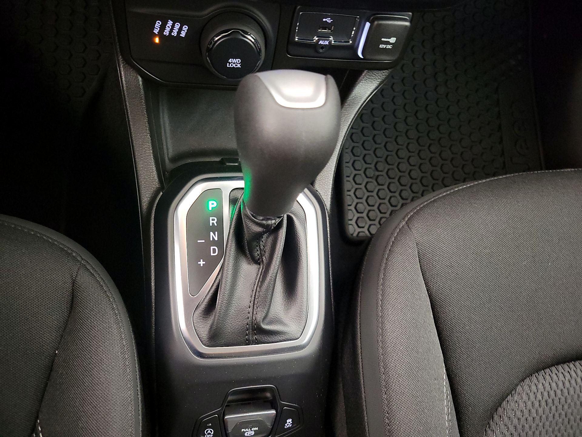 Thumbnail: 2023 Jeep Renegade - 18