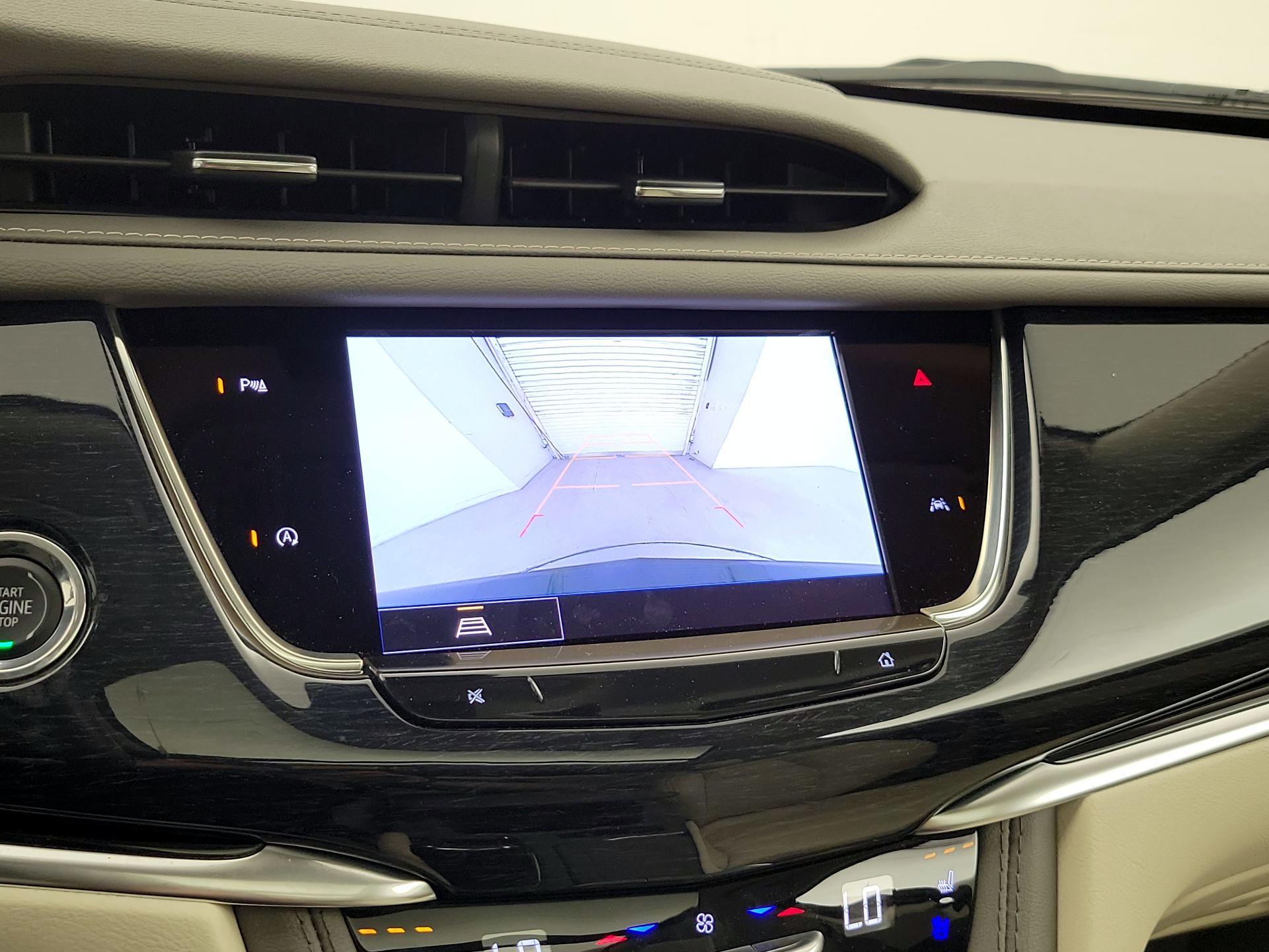Thumbnail: 2024 Cadillac XT6 - 15