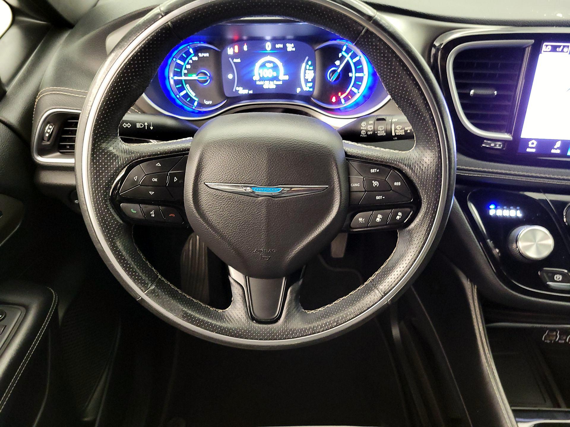 Thumbnail: 2021 Chrysler Pacifica - 10