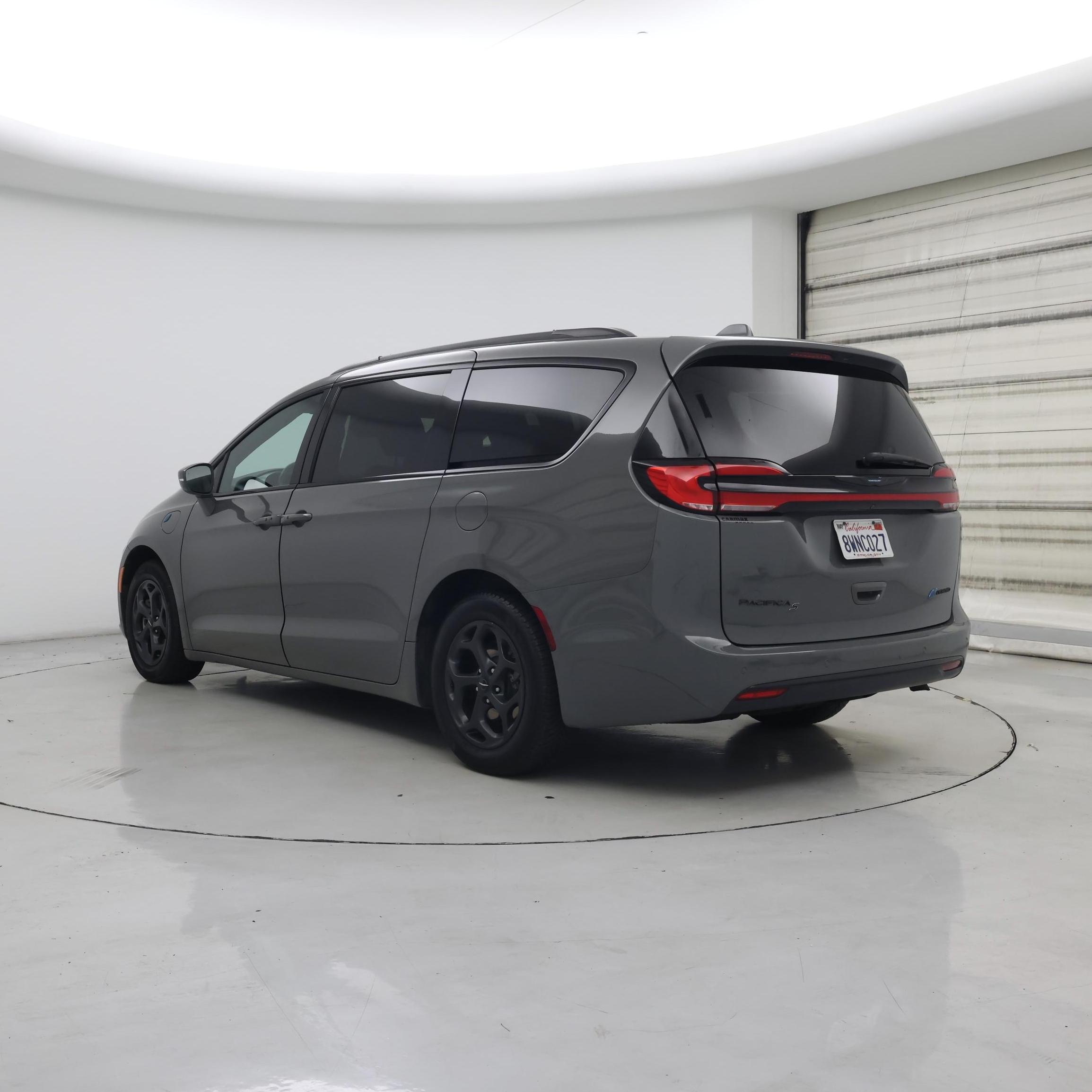 Thumbnail: 2021 Chrysler Pacifica - 2