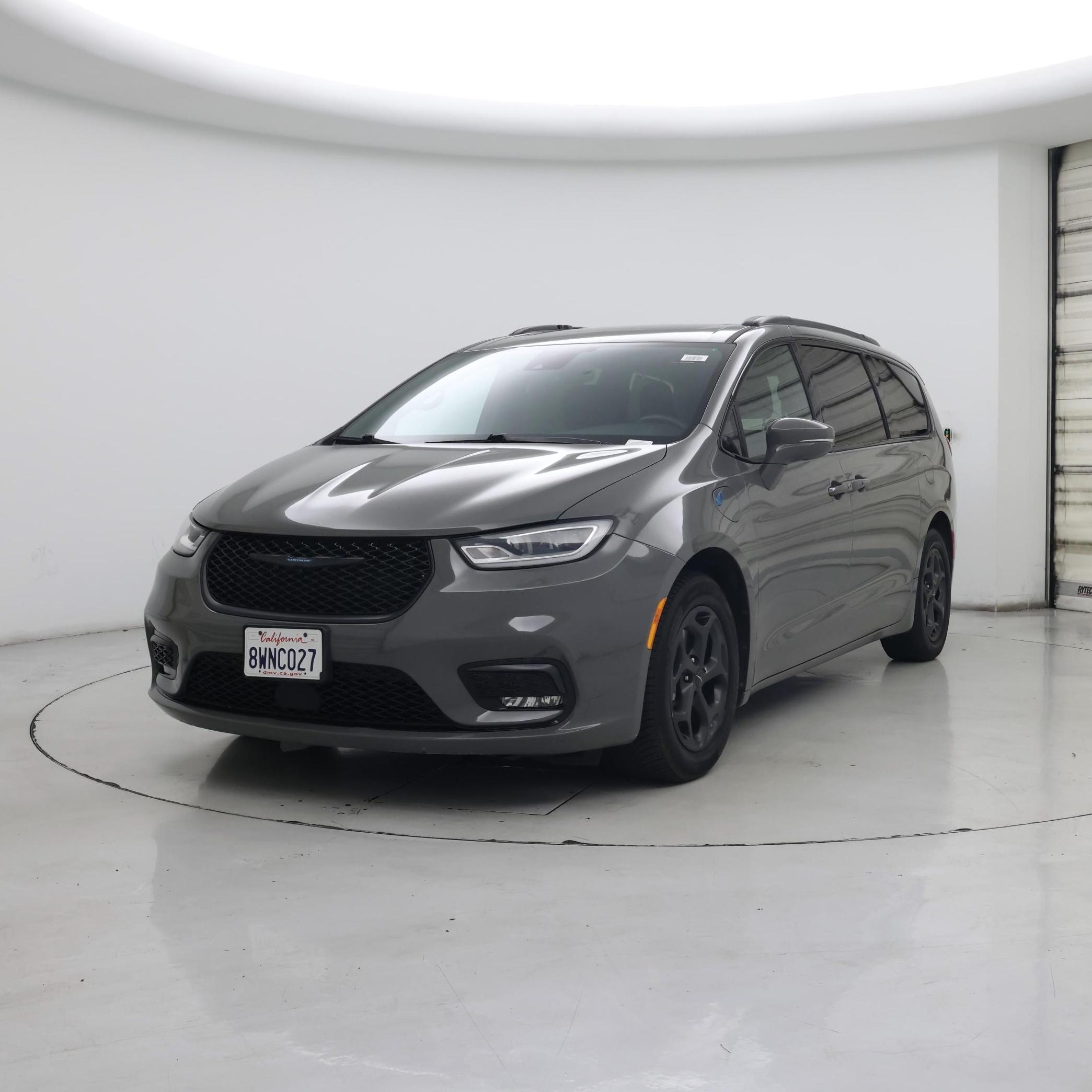 Thumbnail: 2021 Chrysler Pacifica - 4