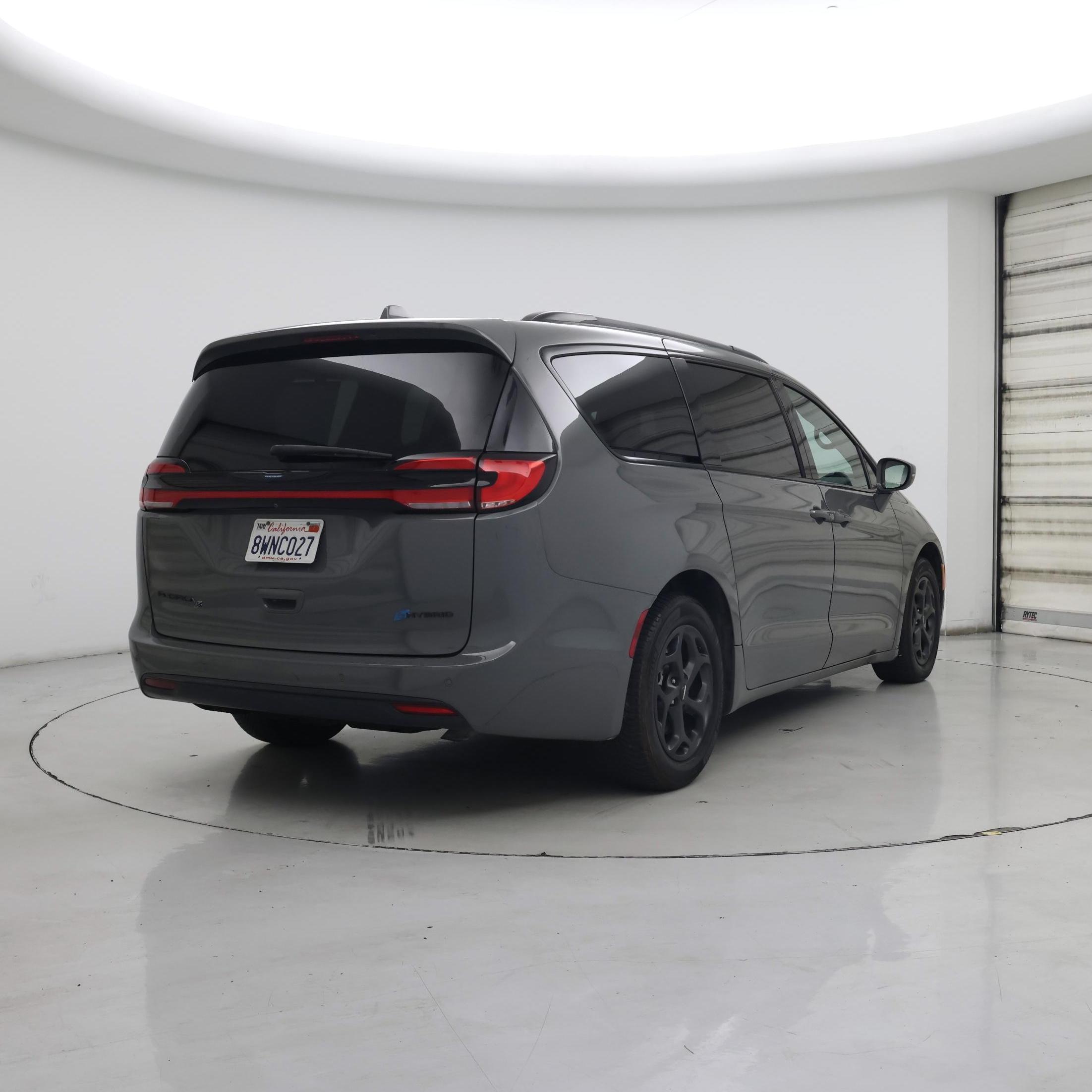 Thumbnail: 2021 Chrysler Pacifica - 8