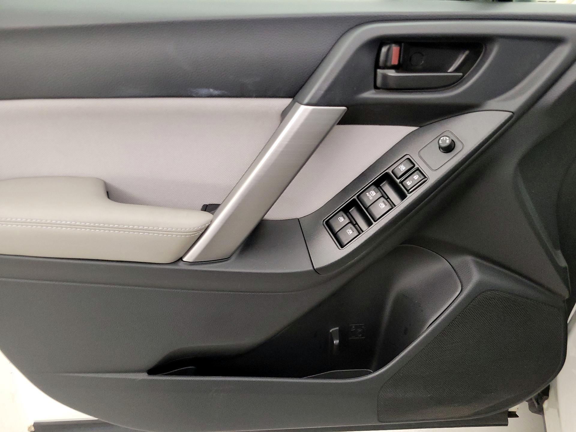 Thumbnail: 2016 Subaru Forester - 12