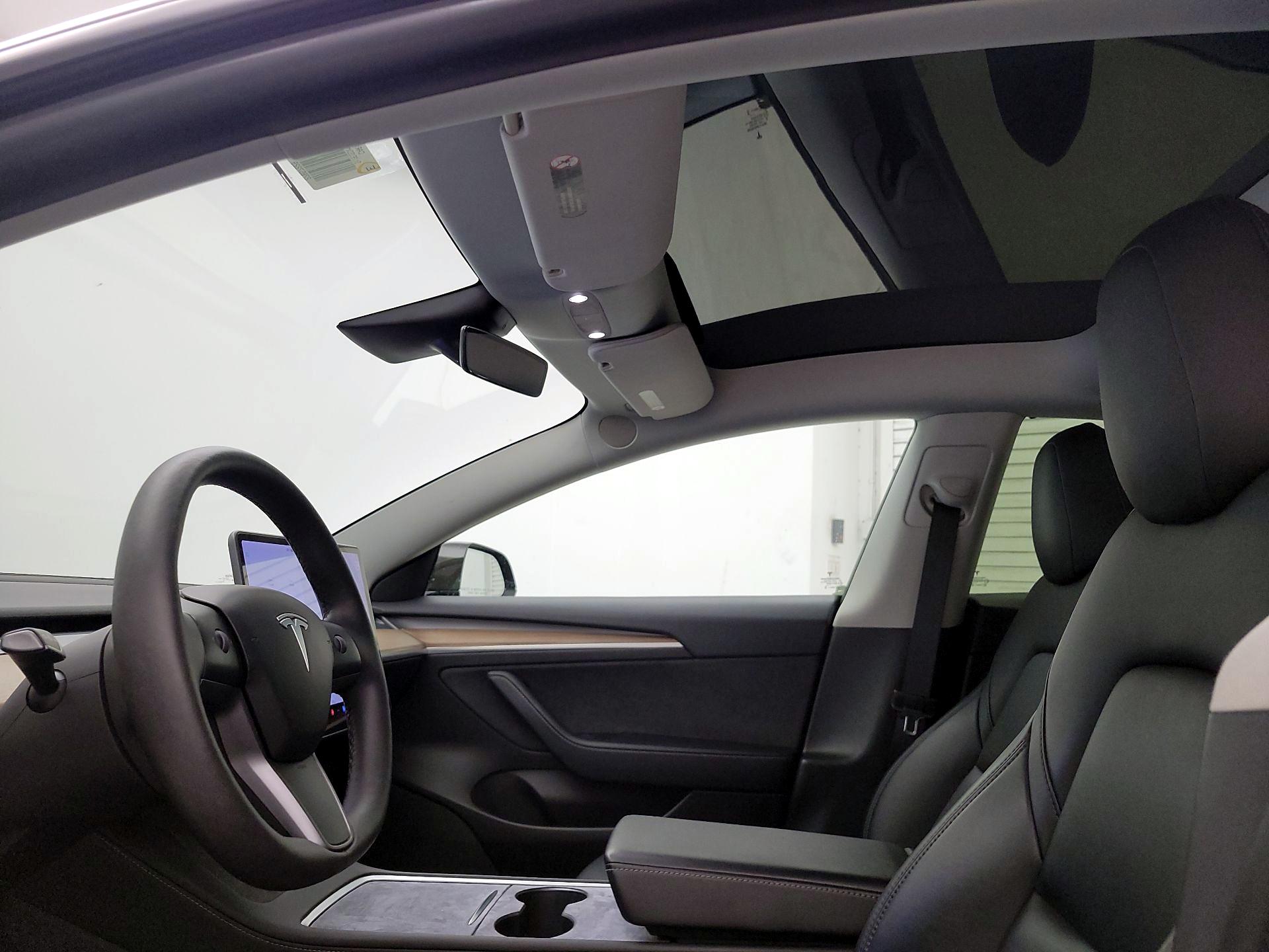 Thumbnail: 2021 Tesla Model 3 - 18