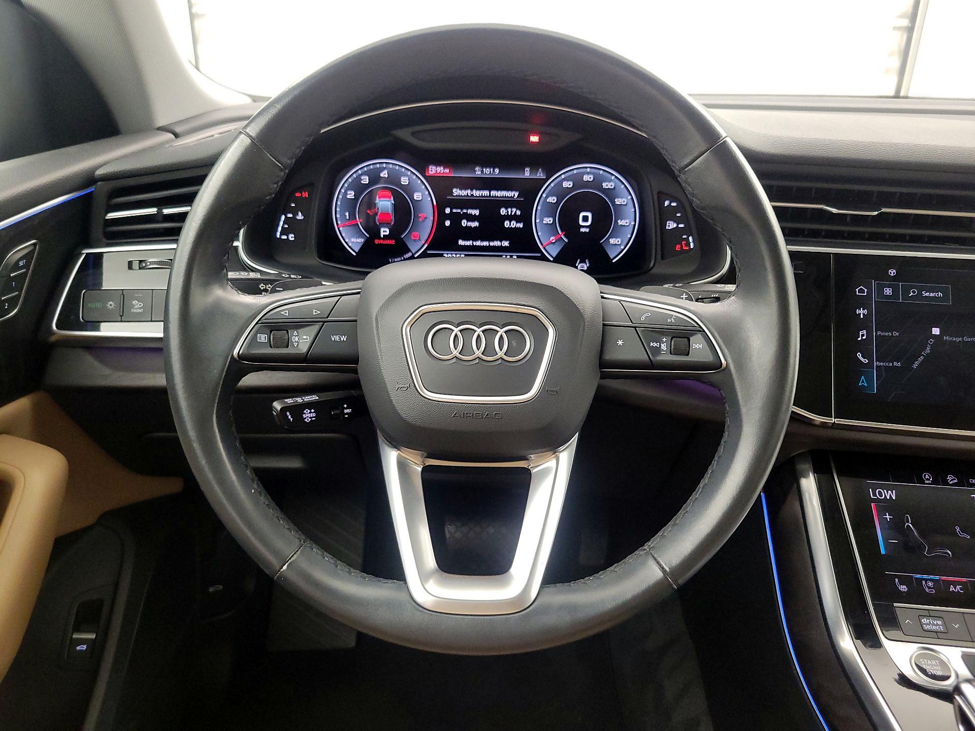 Thumbnail: 2022 Audi Q8 - 10