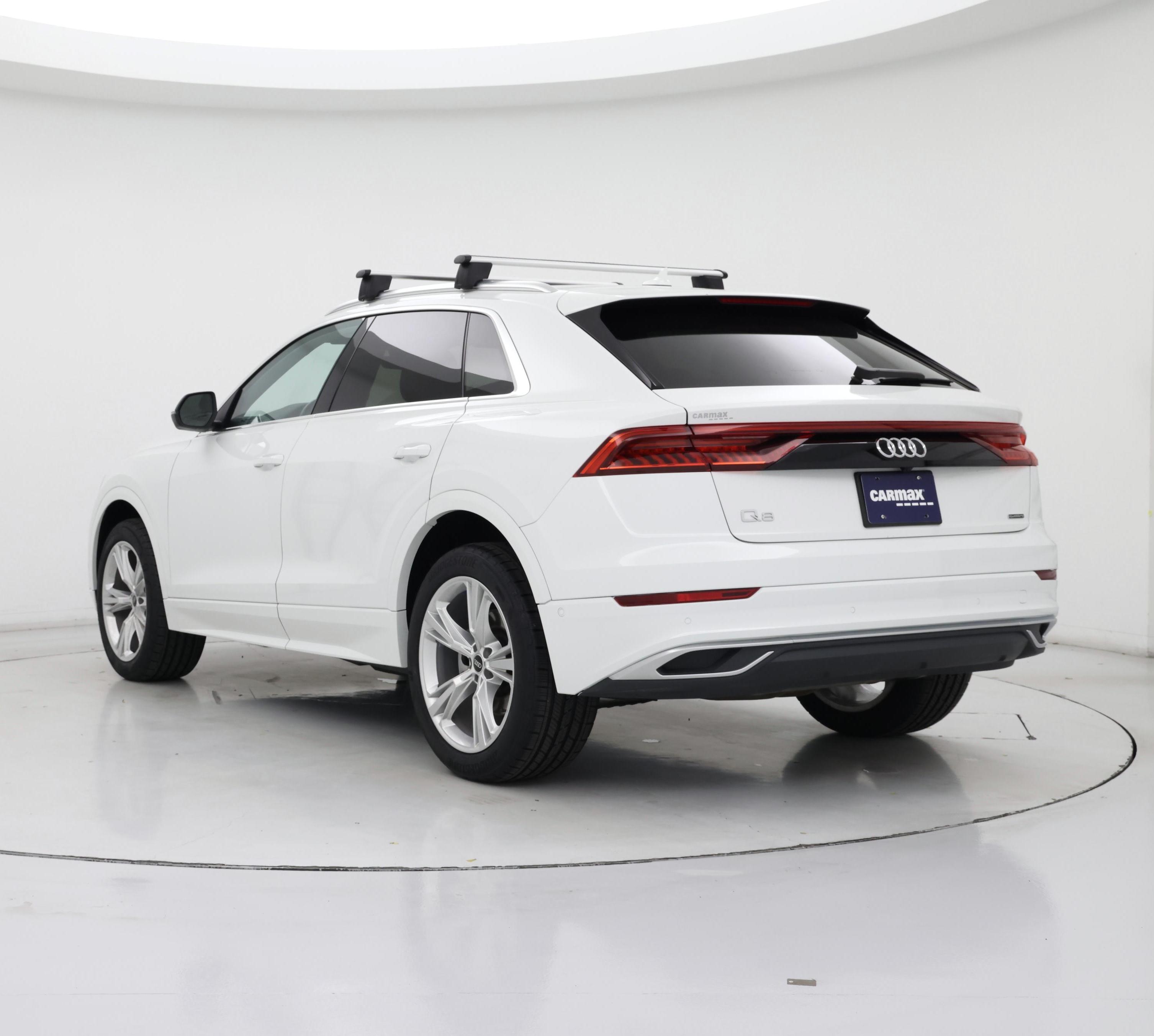 Thumbnail: 2022 Audi Q8 - 2