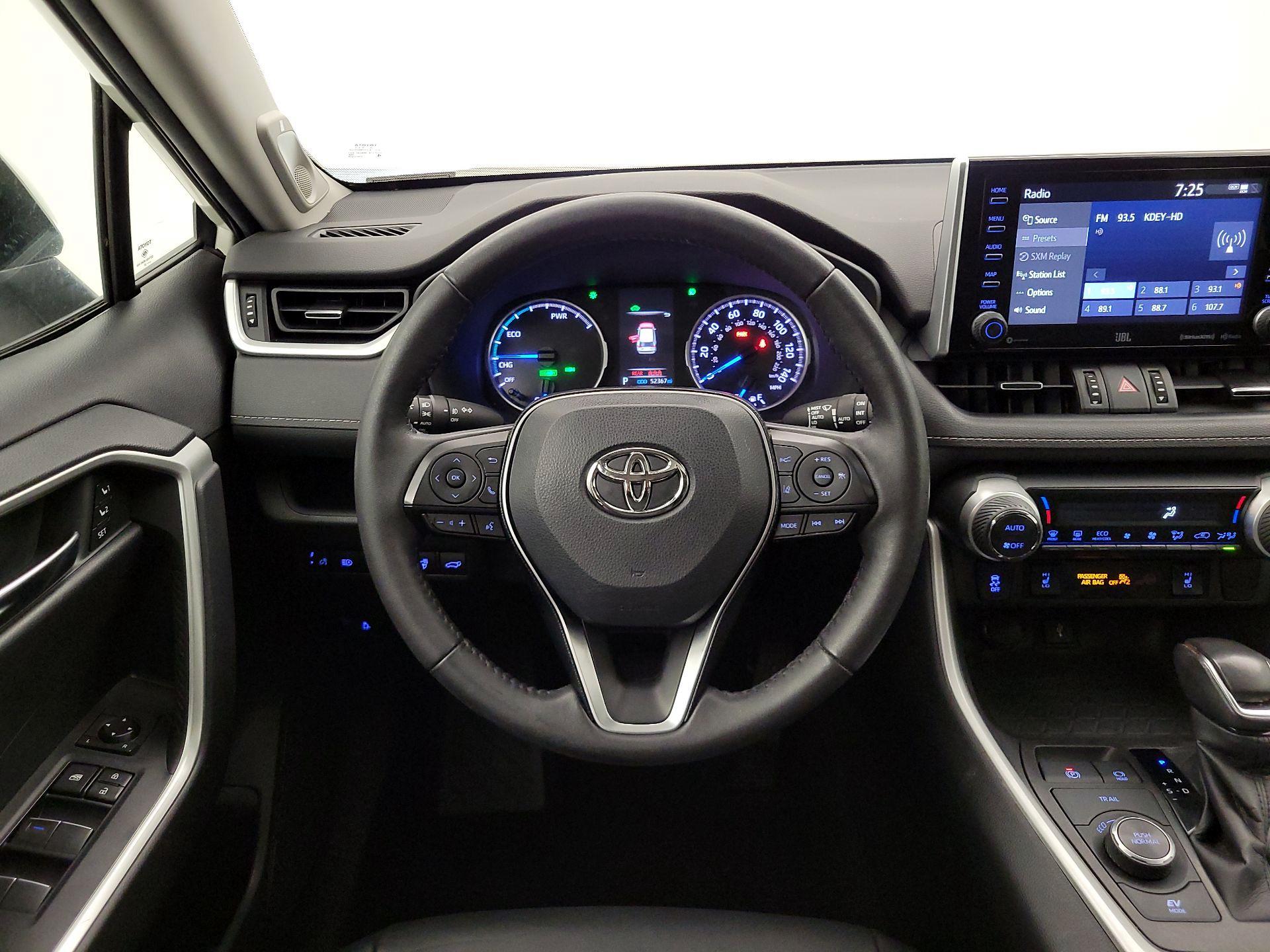 Thumbnail: 2021 Toyota RAV4 - 10