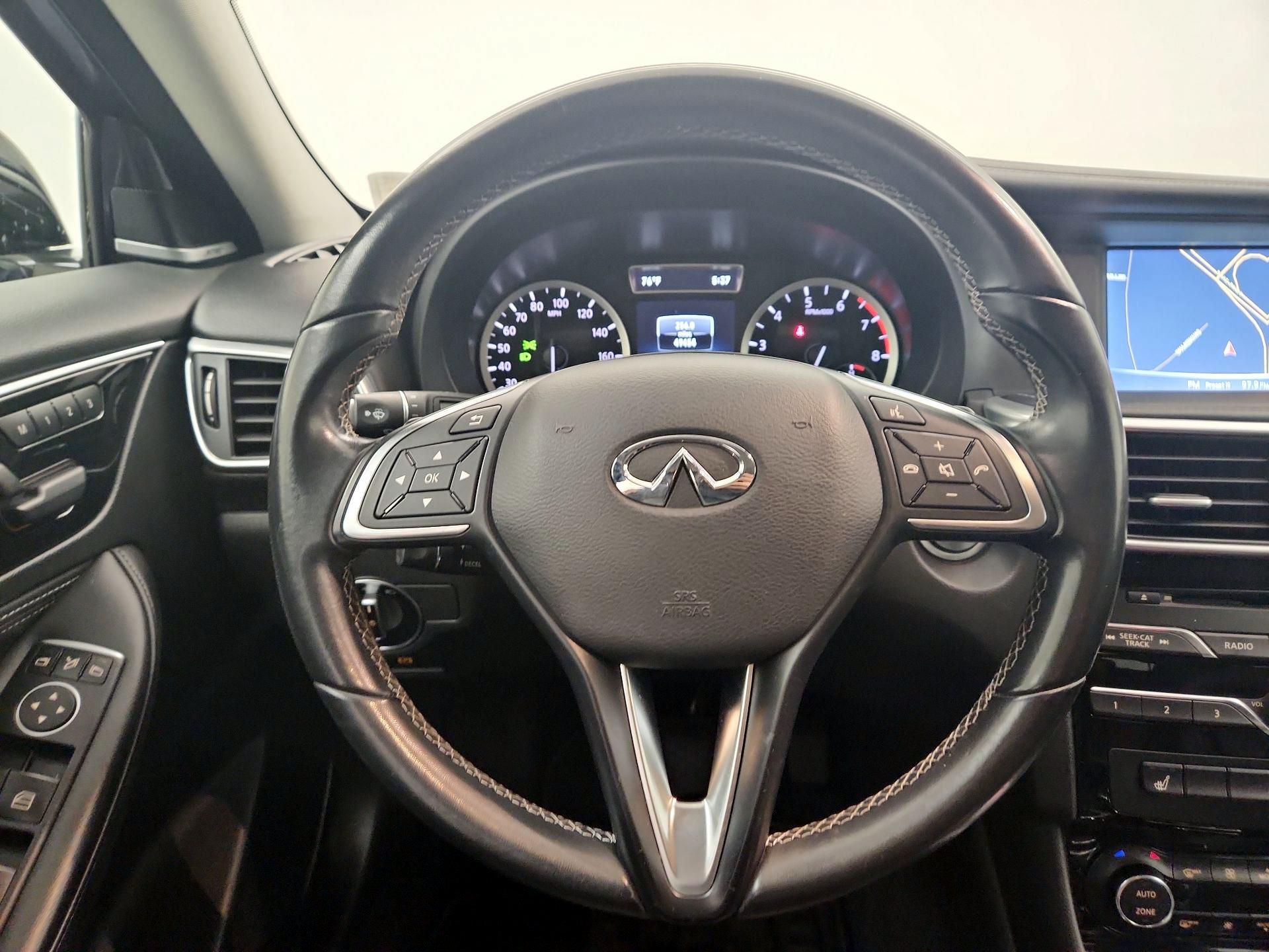 Thumbnail: 2018 INFINITI QX30 - 10
