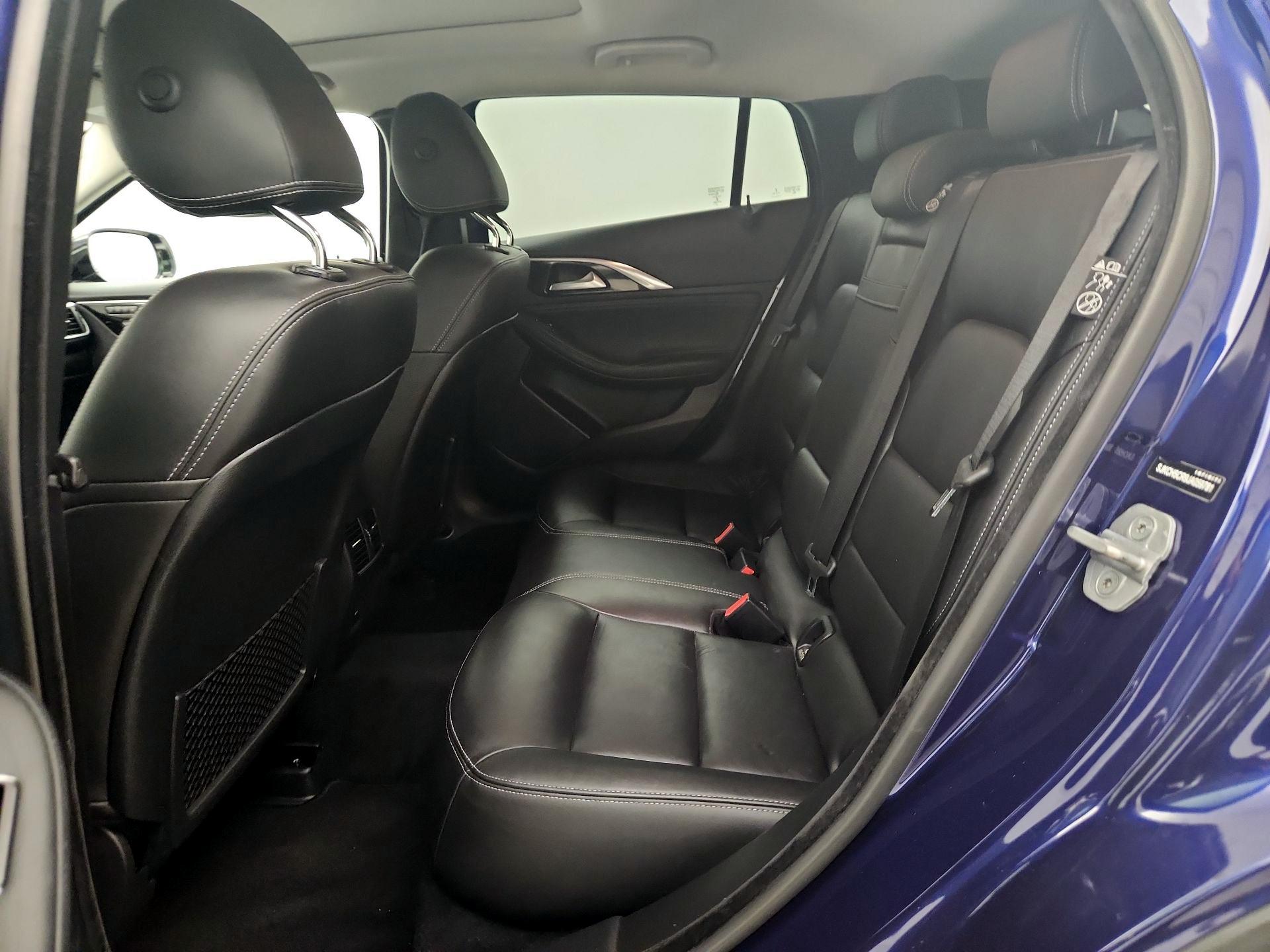 Thumbnail: 2018 INFINITI QX30 - 20