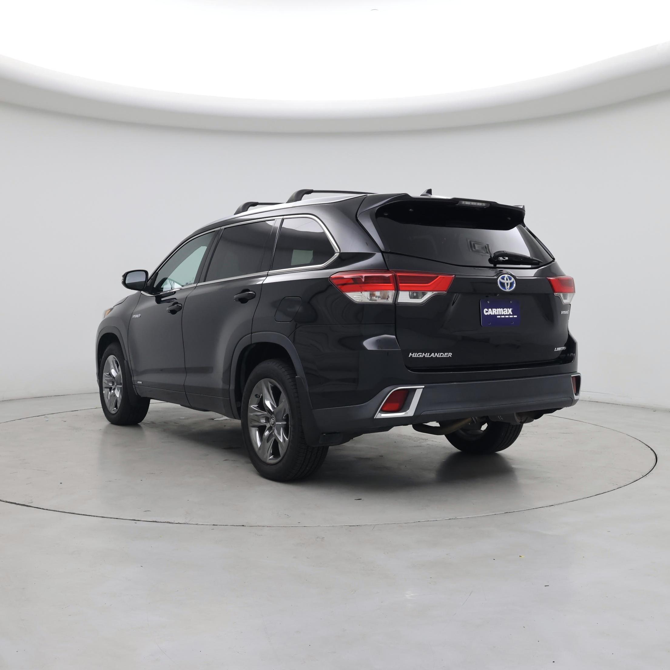 Thumbnail: 2017 Toyota Highlander - 2