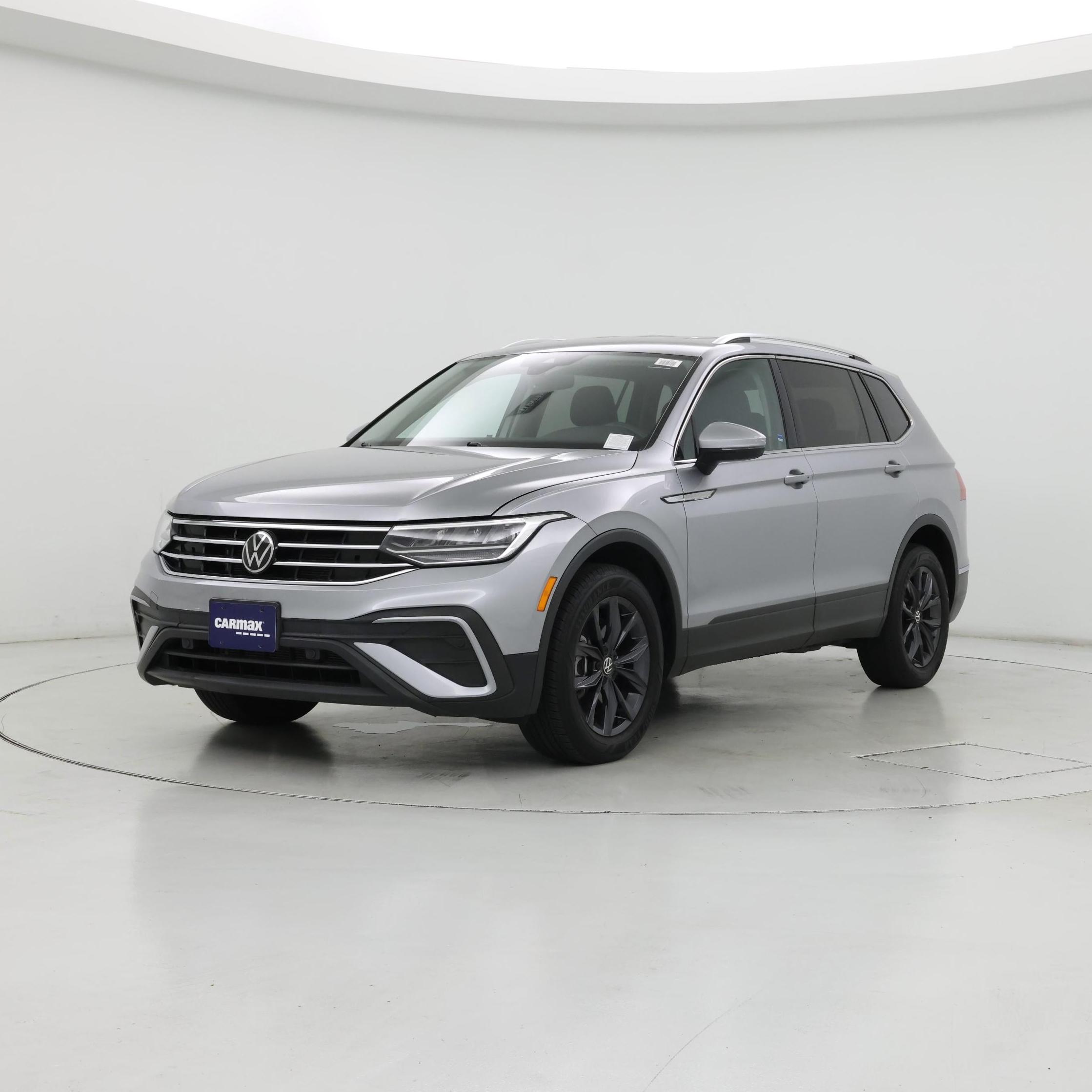 Thumbnail: 2022 Volkswagen Tiguan - 4