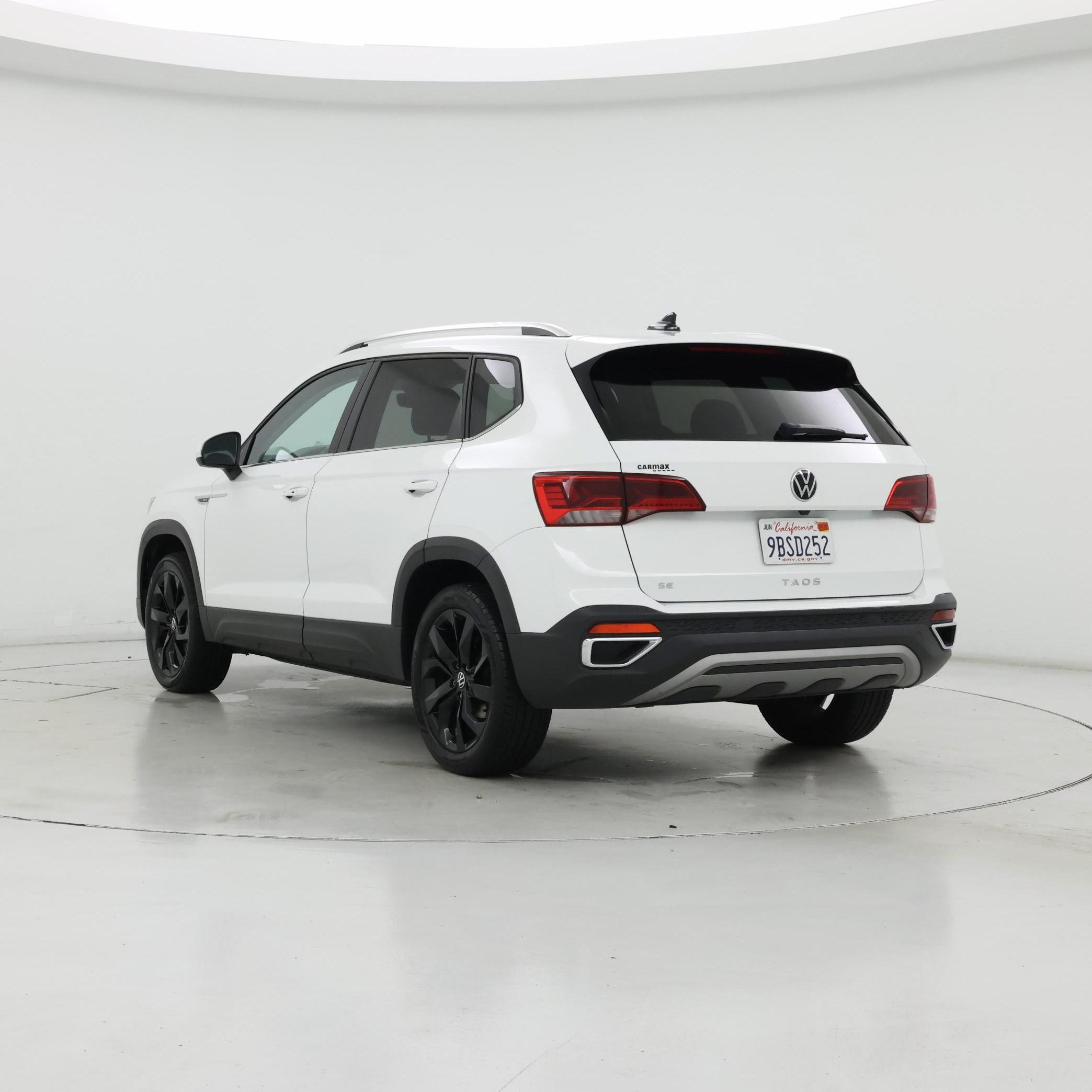 Thumbnail: 2022 Volkswagen Taos - 2
