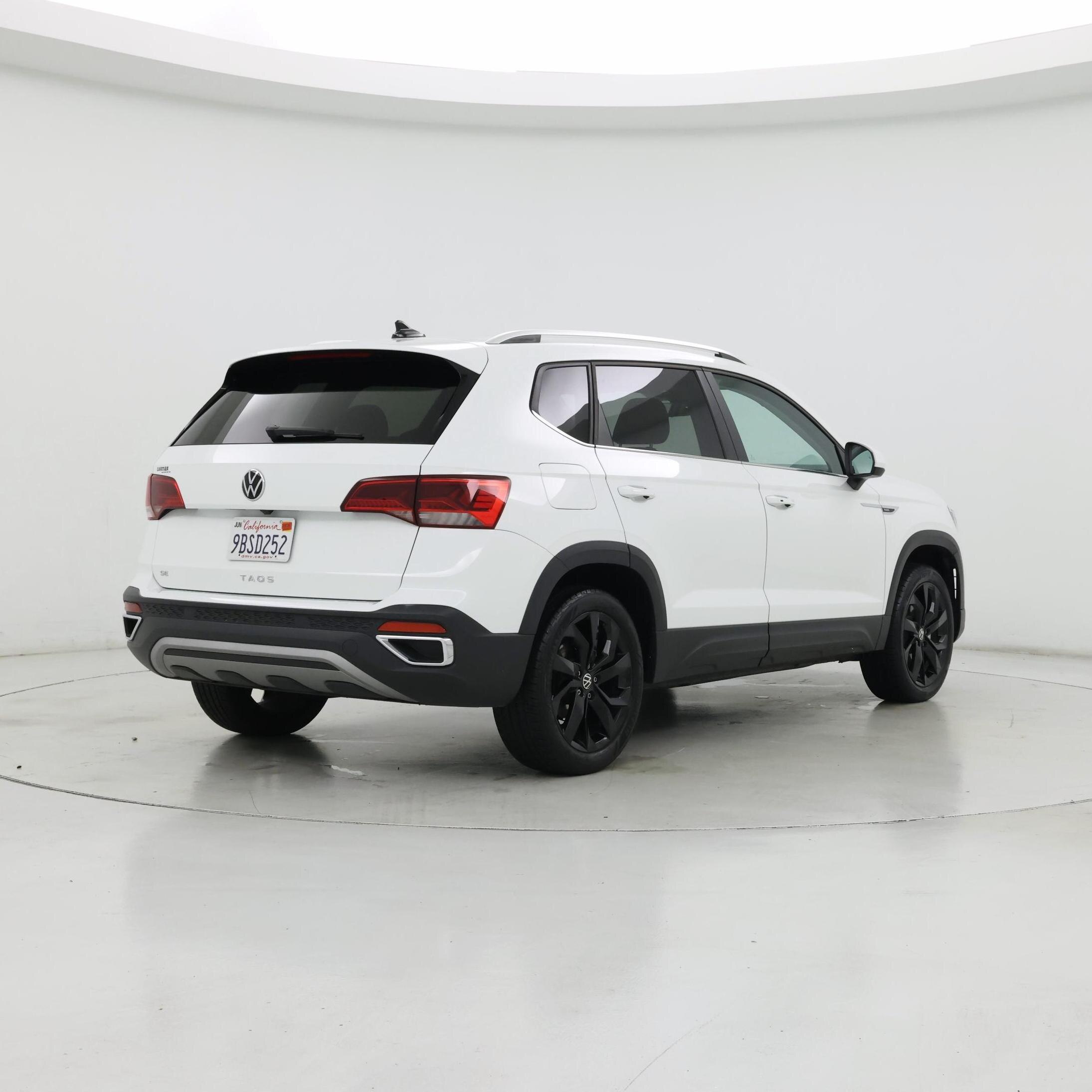 Thumbnail: 2022 Volkswagen Taos - 8