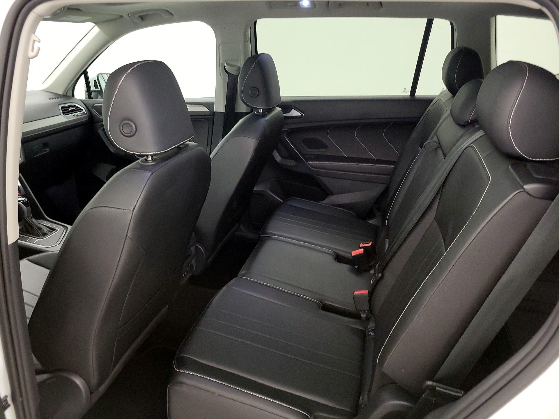 Thumbnail: 2023 Volkswagen Tiguan - 20