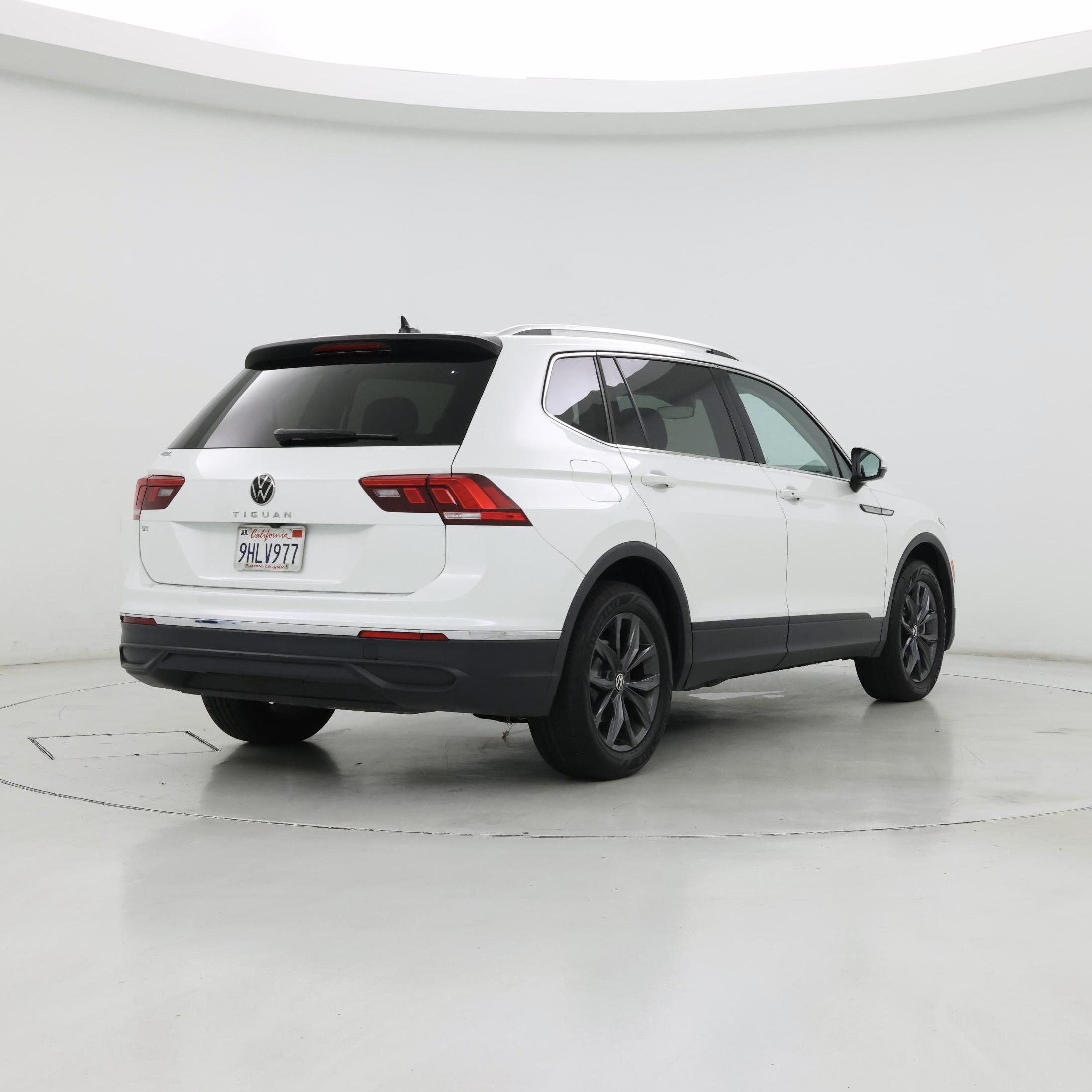Thumbnail: 2023 Volkswagen Tiguan - 8