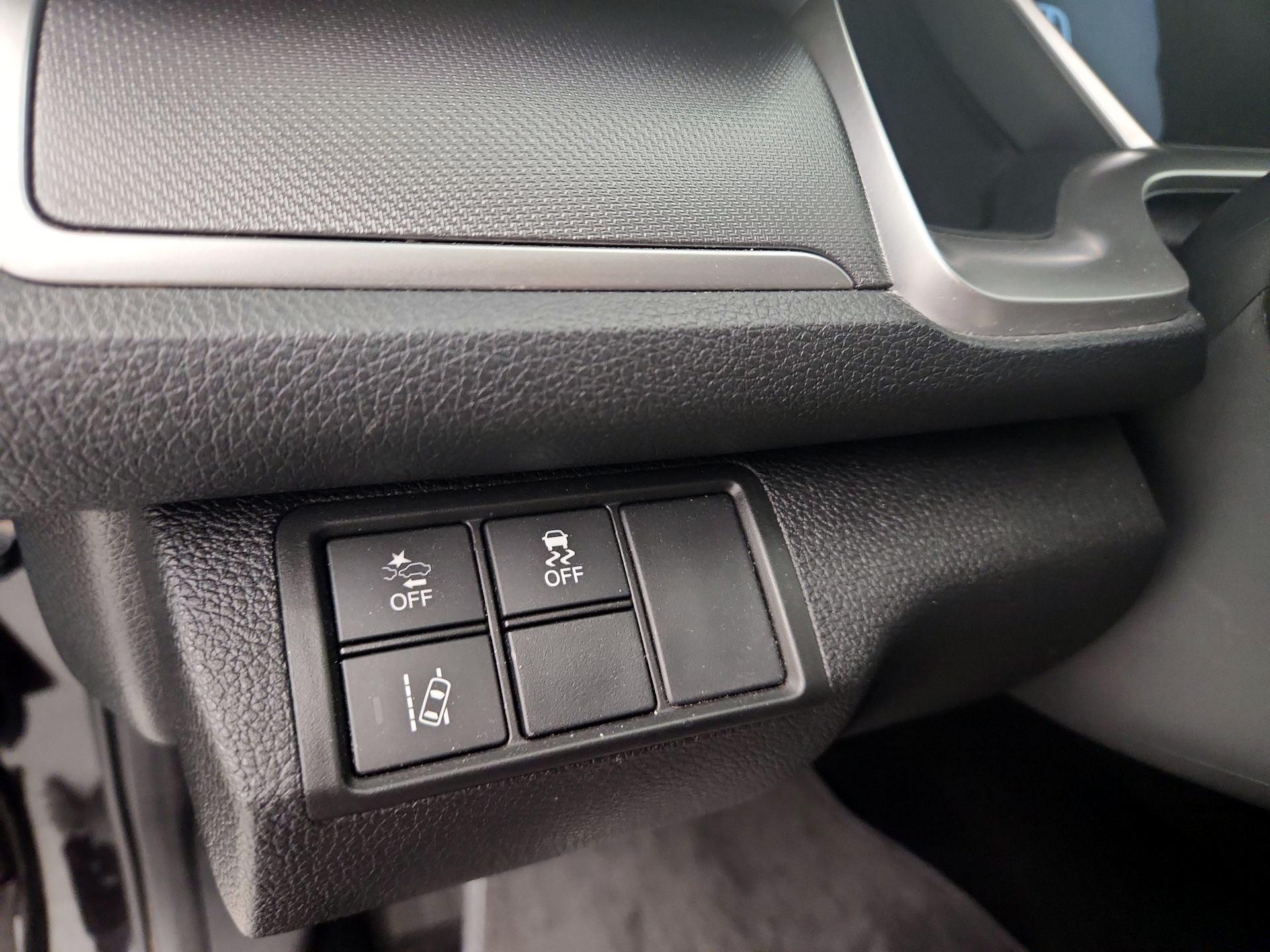 Thumbnail: 2016 Honda Civic - 13