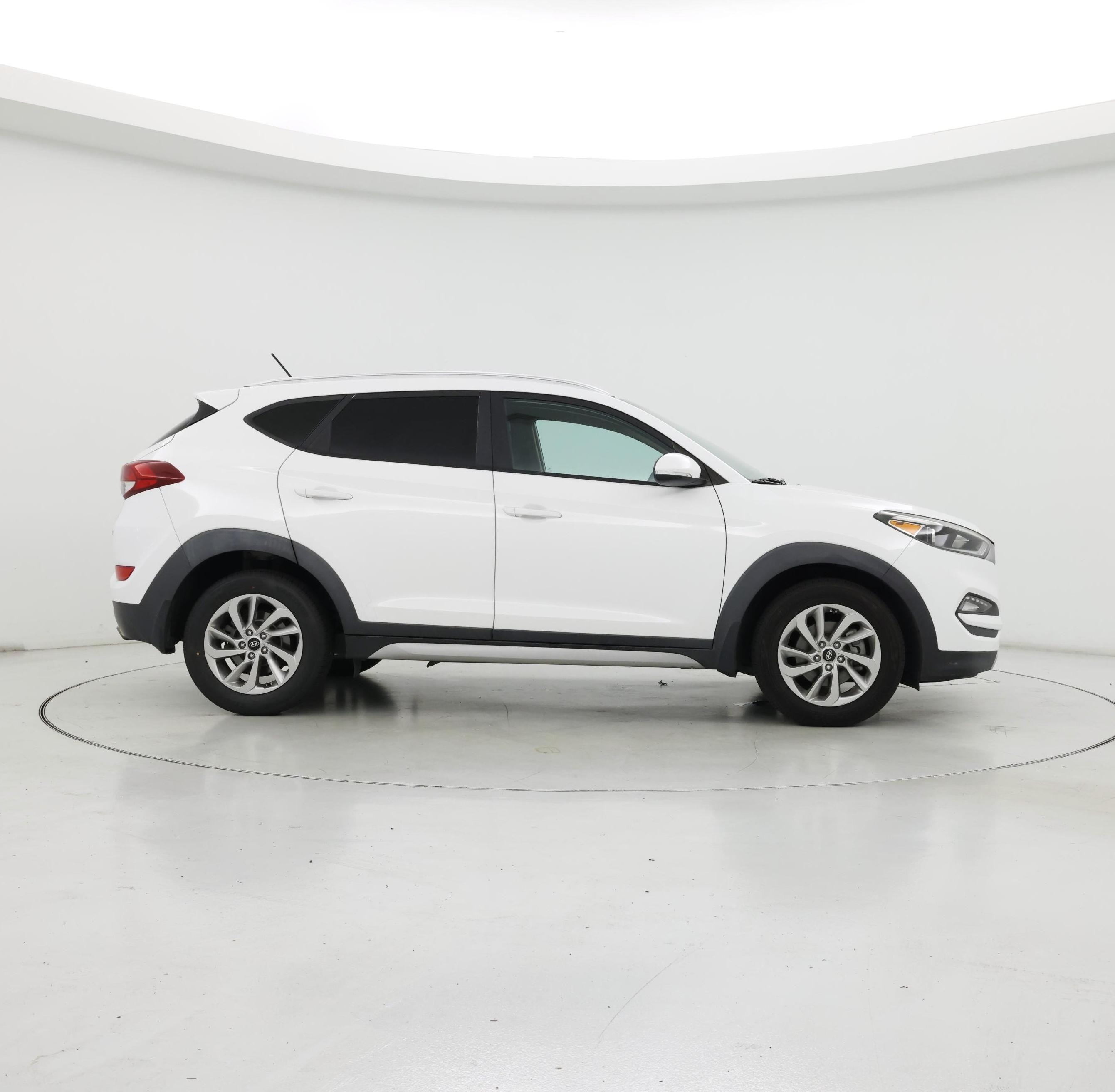 Thumbnail: 2017 Hyundai Tucson - 7