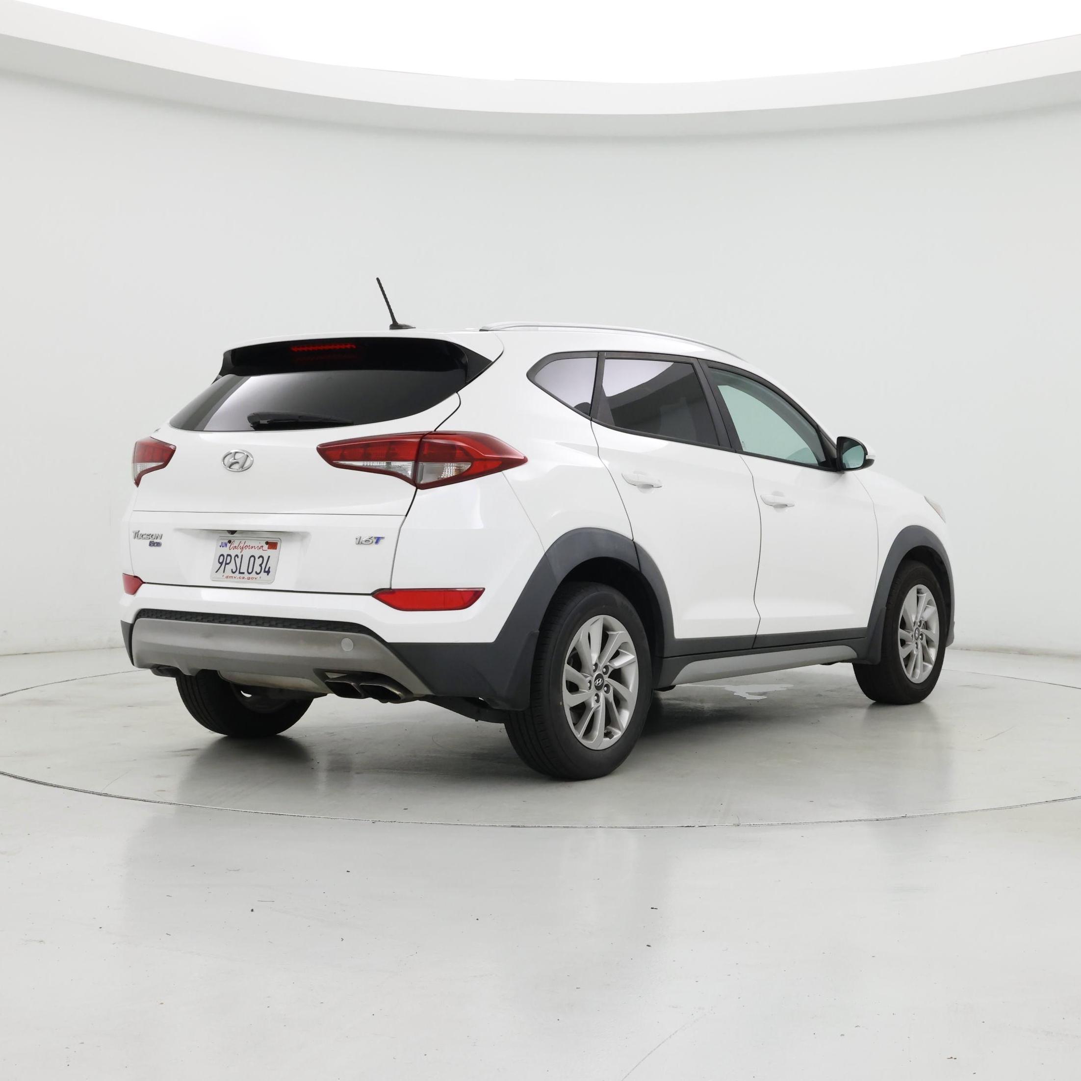 Thumbnail: 2017 Hyundai Tucson - 8