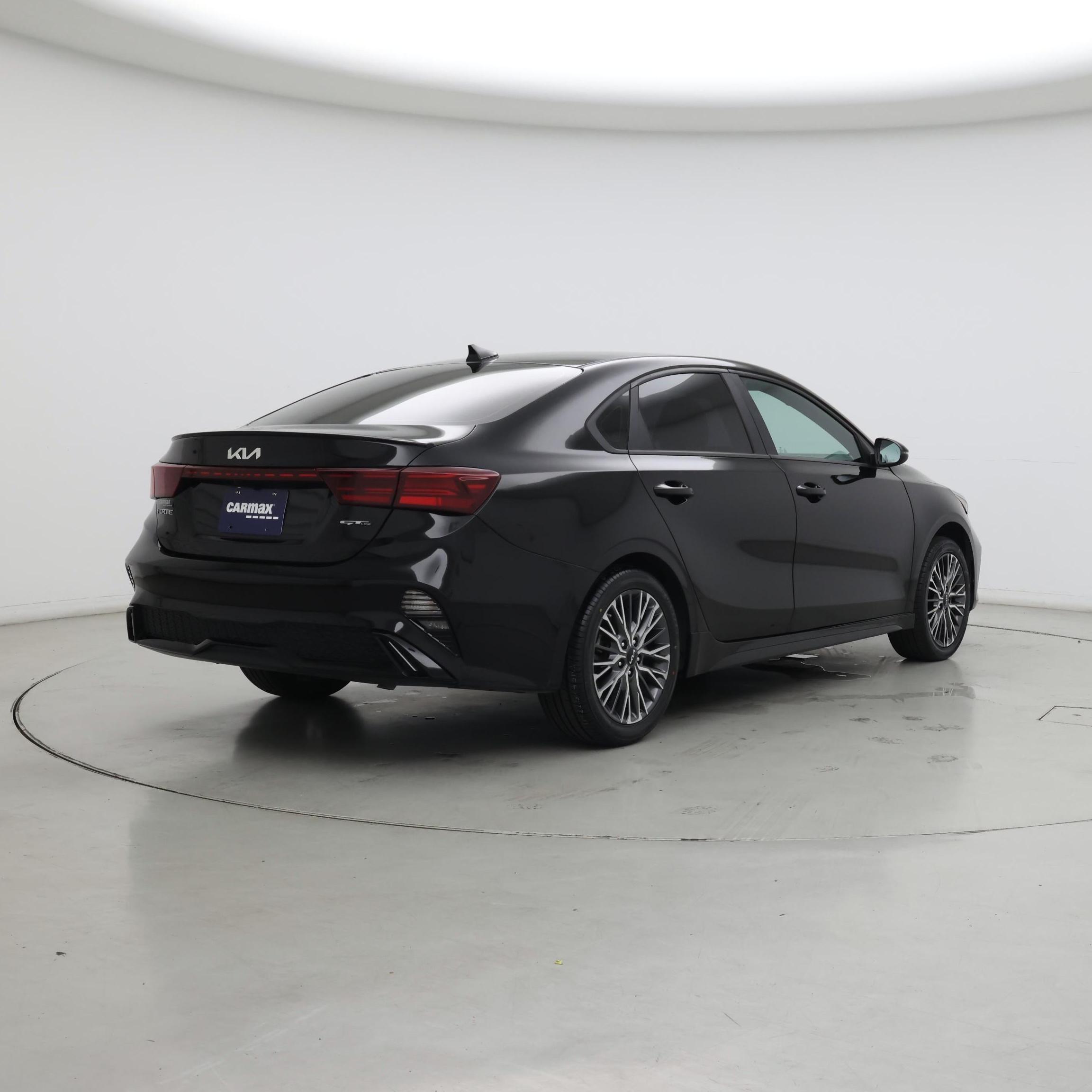 Thumbnail: 2022 Kia Forte - 8