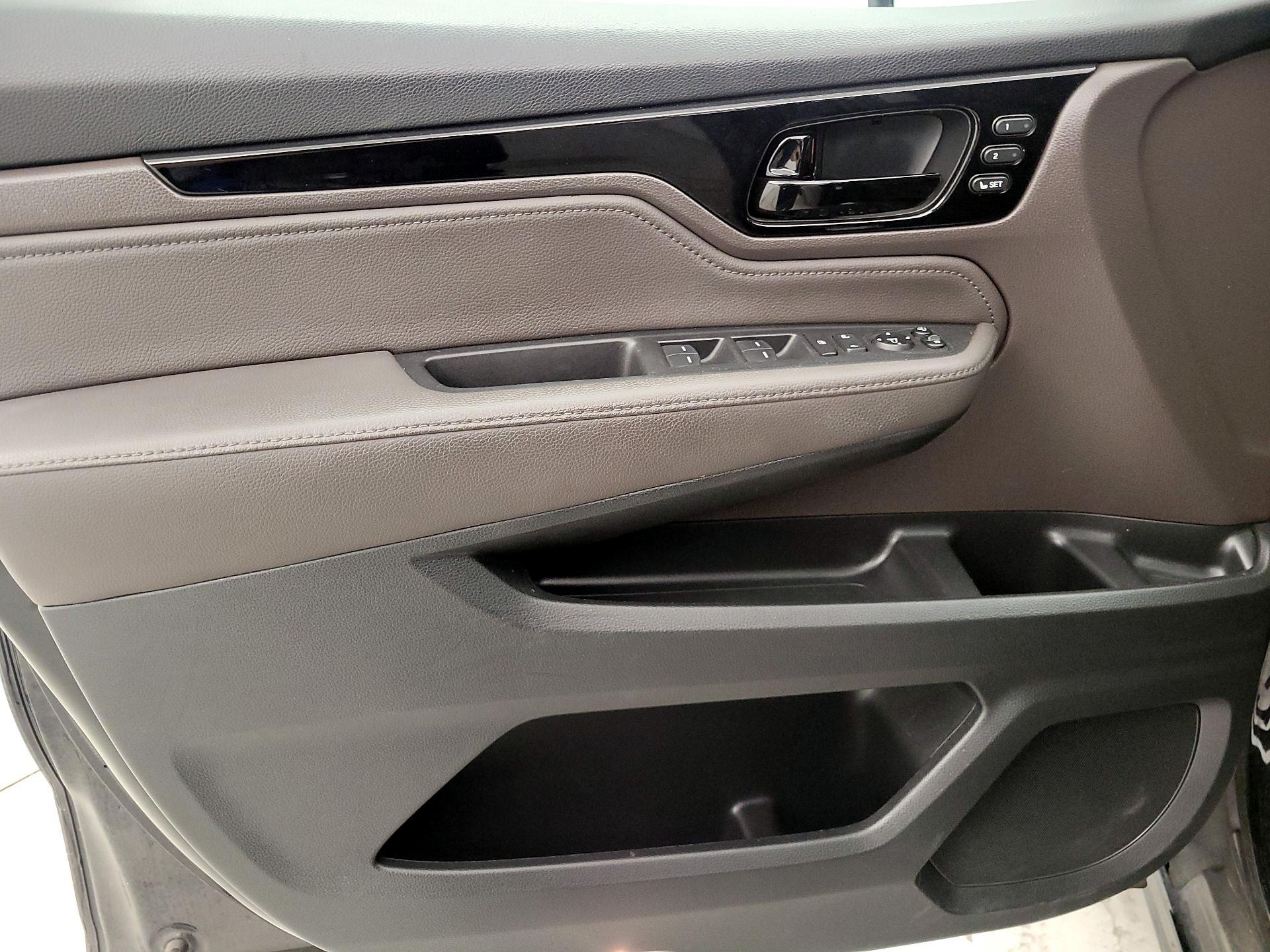 Thumbnail: 2018 Honda Odyssey - 12