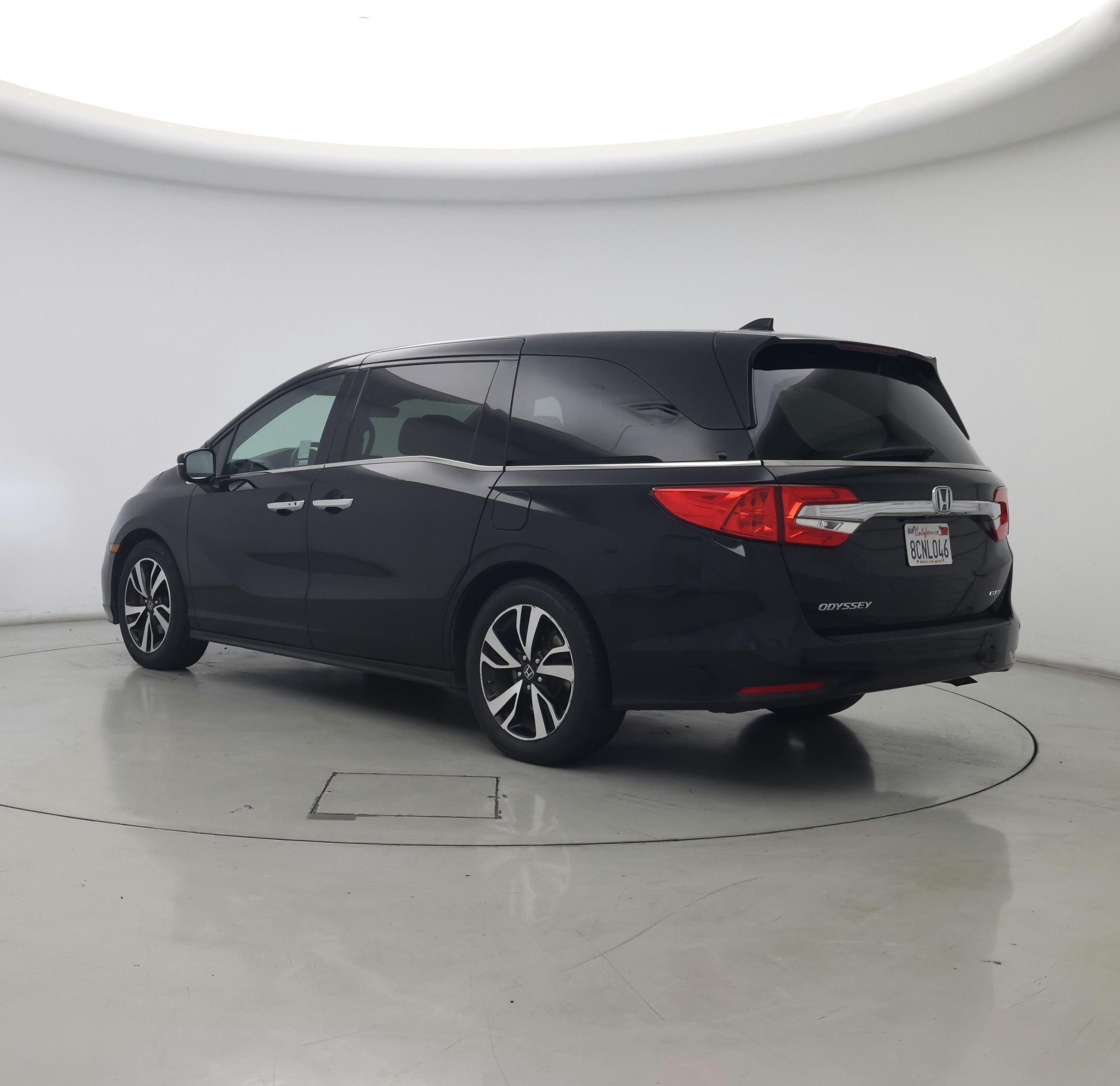 Thumbnail: 2018 Honda Odyssey - 2