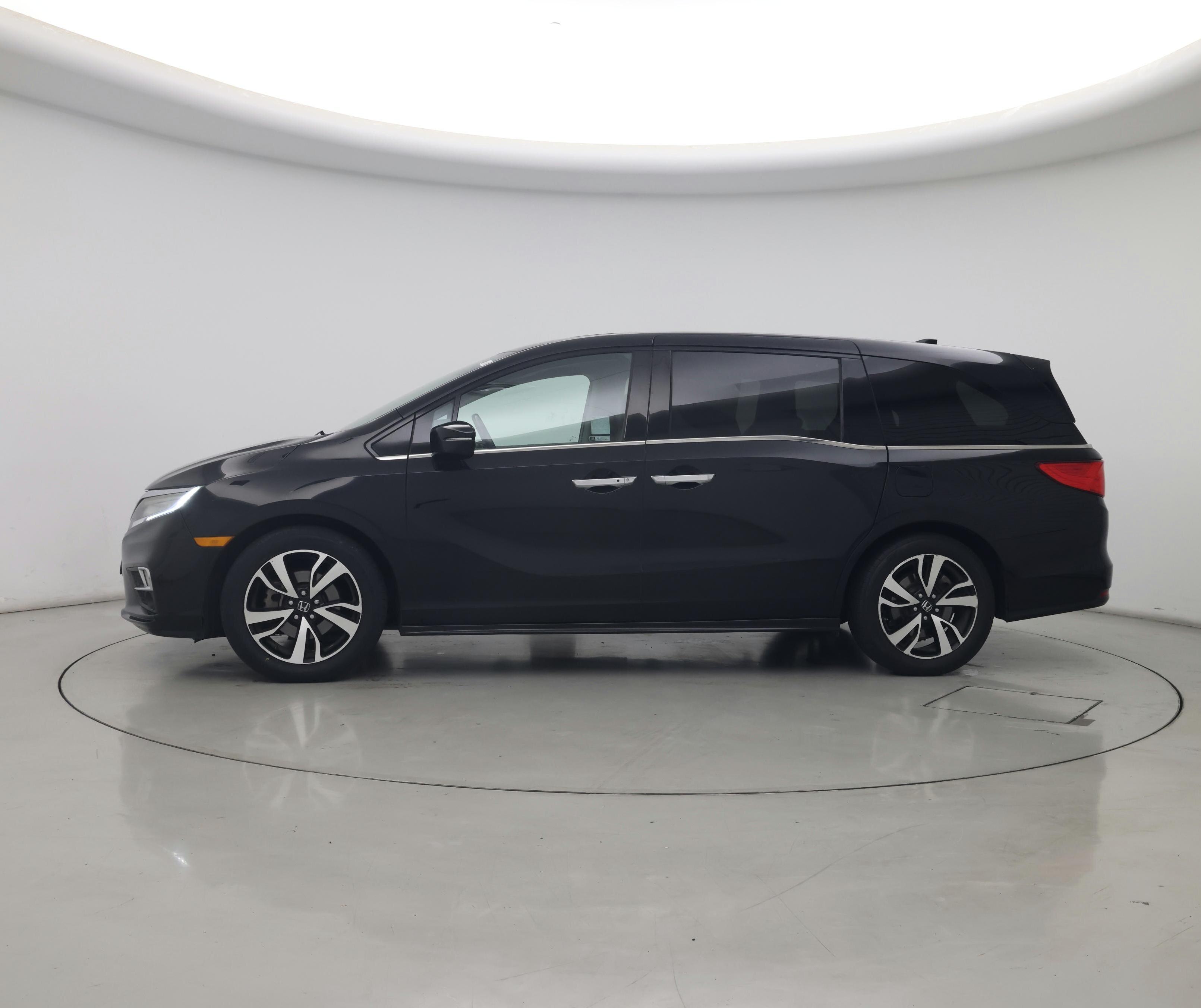 Thumbnail: 2018 Honda Odyssey - 3
