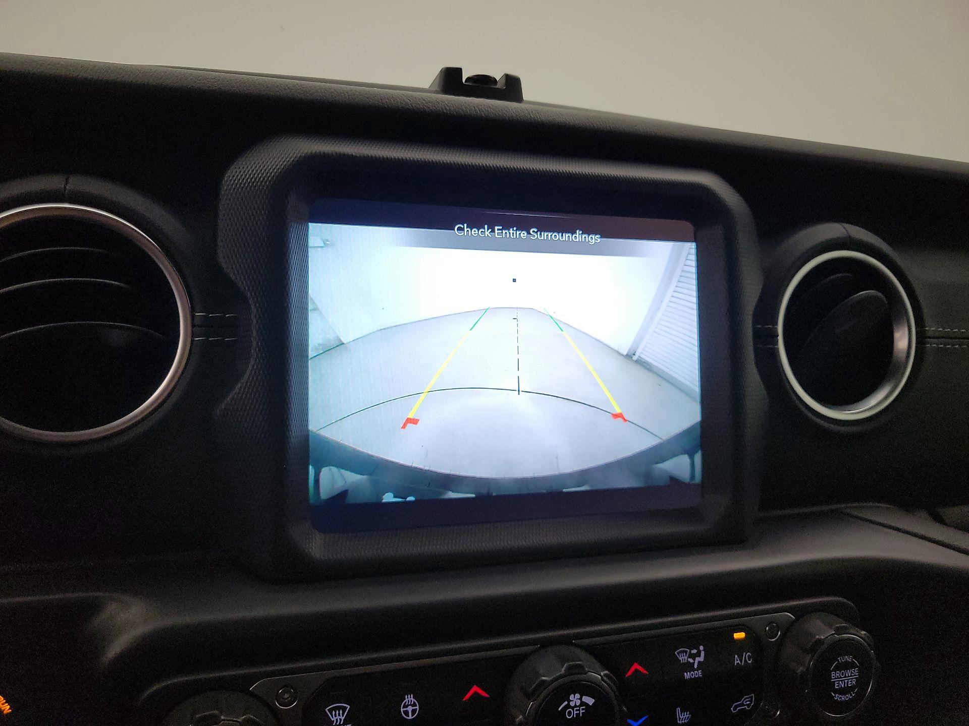 Thumbnail: 2021 Jeep Wrangler - 15