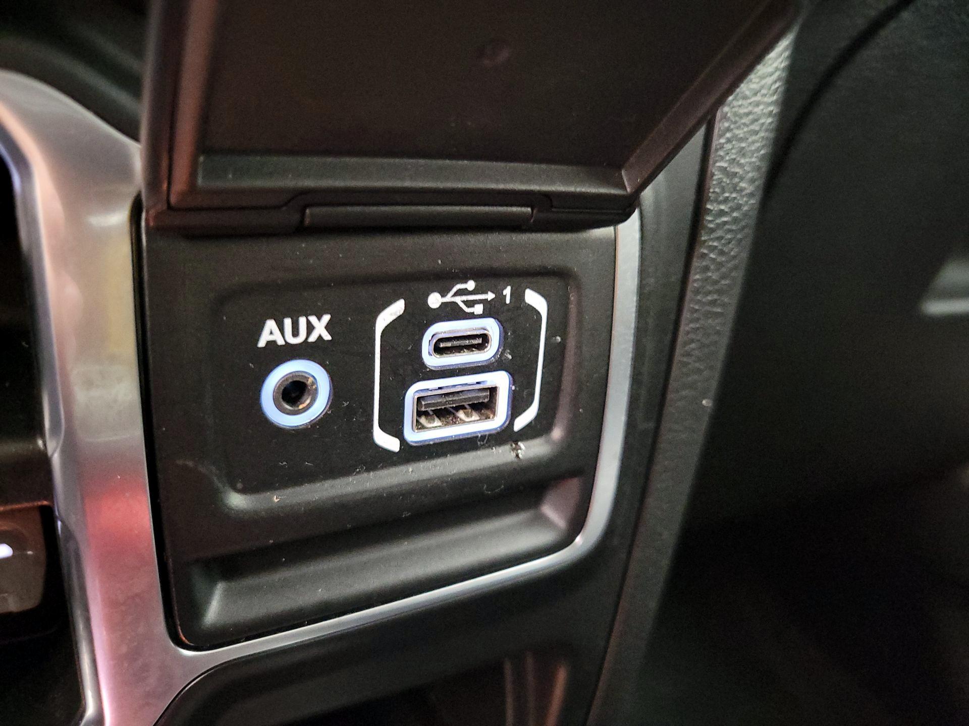 Thumbnail: 2021 Jeep Wrangler - 19