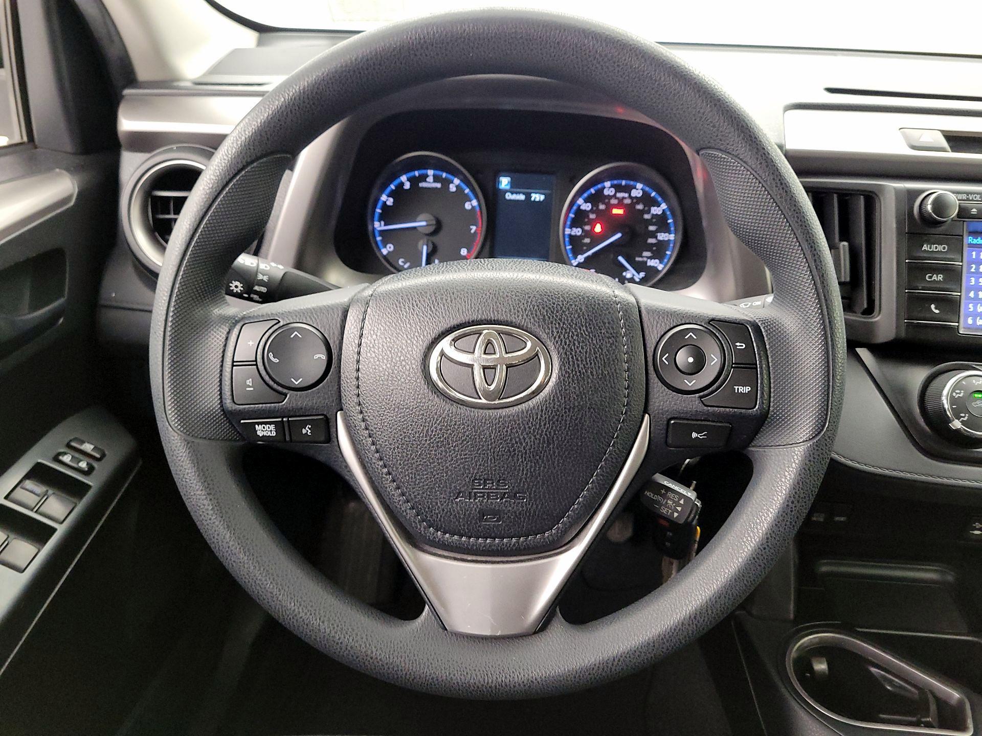 Thumbnail: 2017 Toyota RAV4 - 10