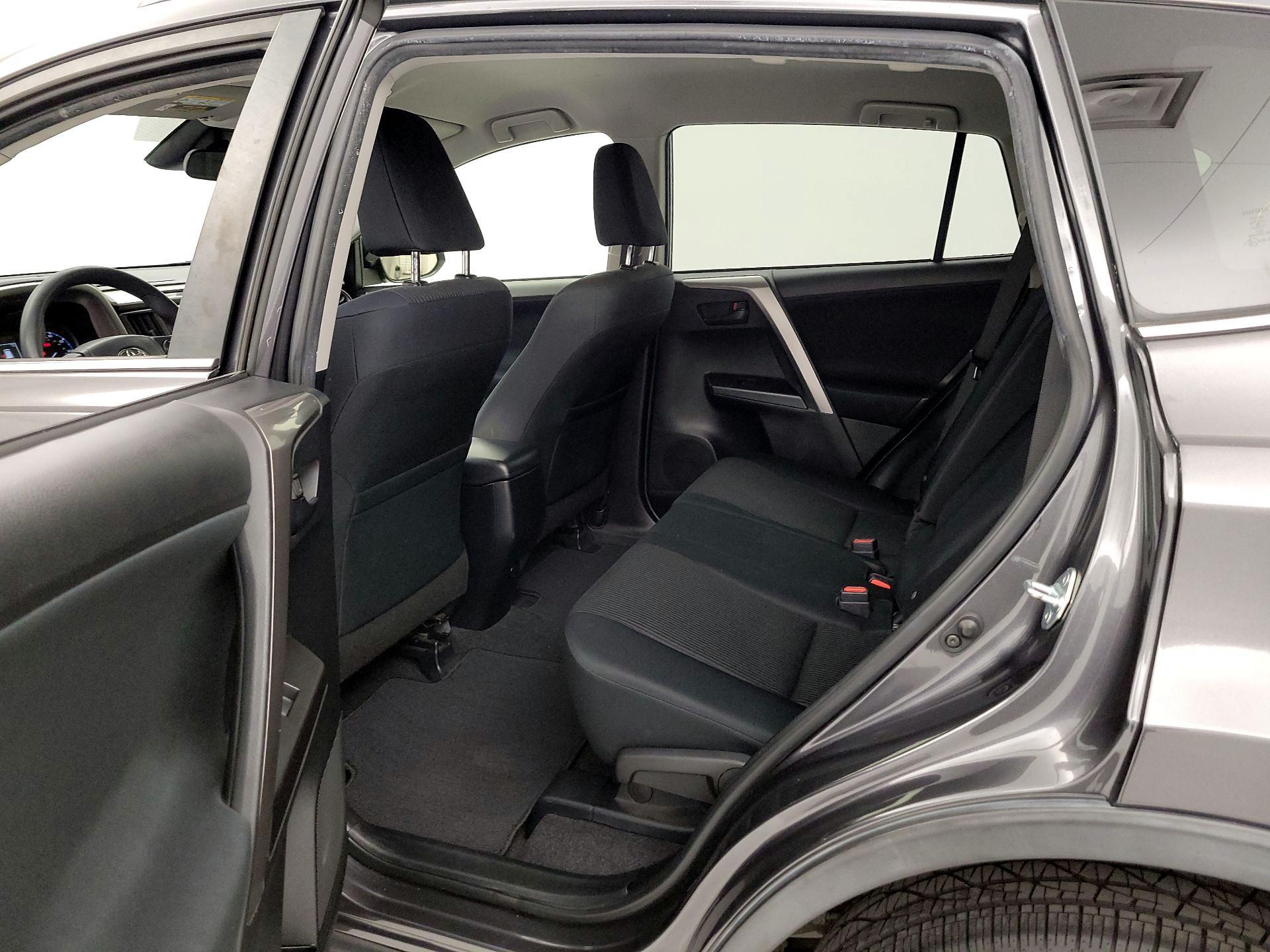 Thumbnail: 2017 Toyota RAV4 - 18