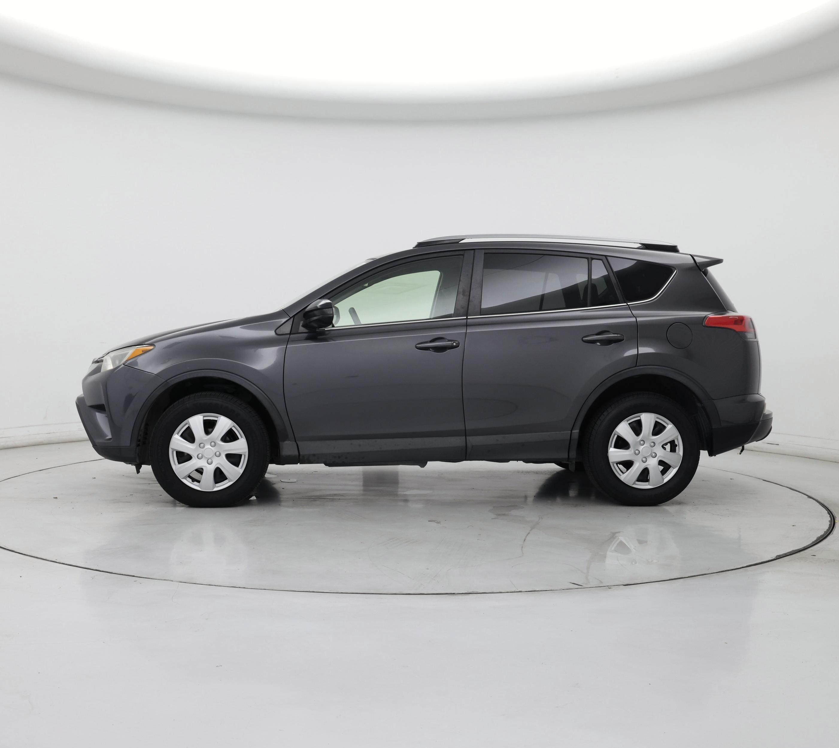Thumbnail: 2017 Toyota RAV4 - 3