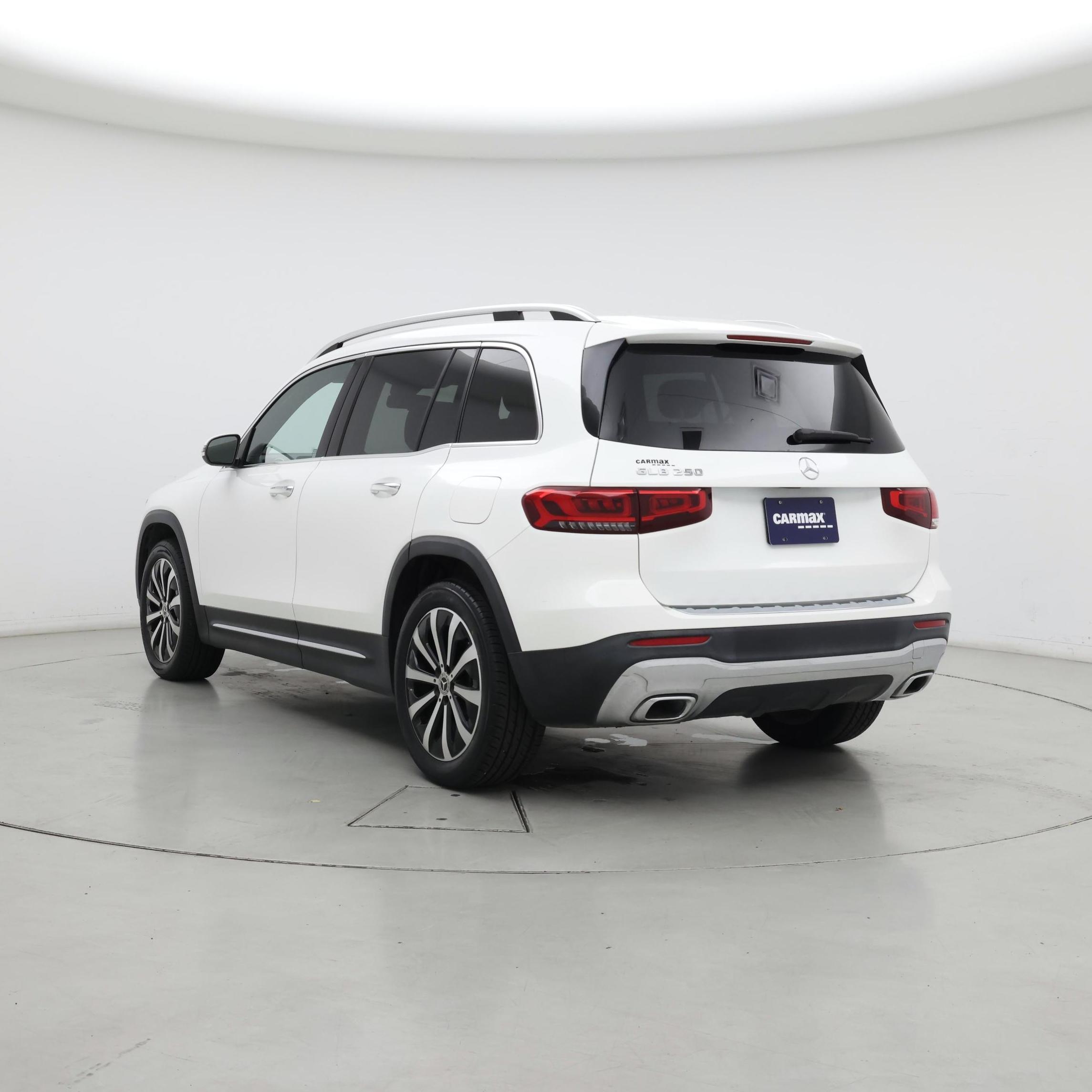 Thumbnail: 2021 Mercedes-Benz GLB - 2