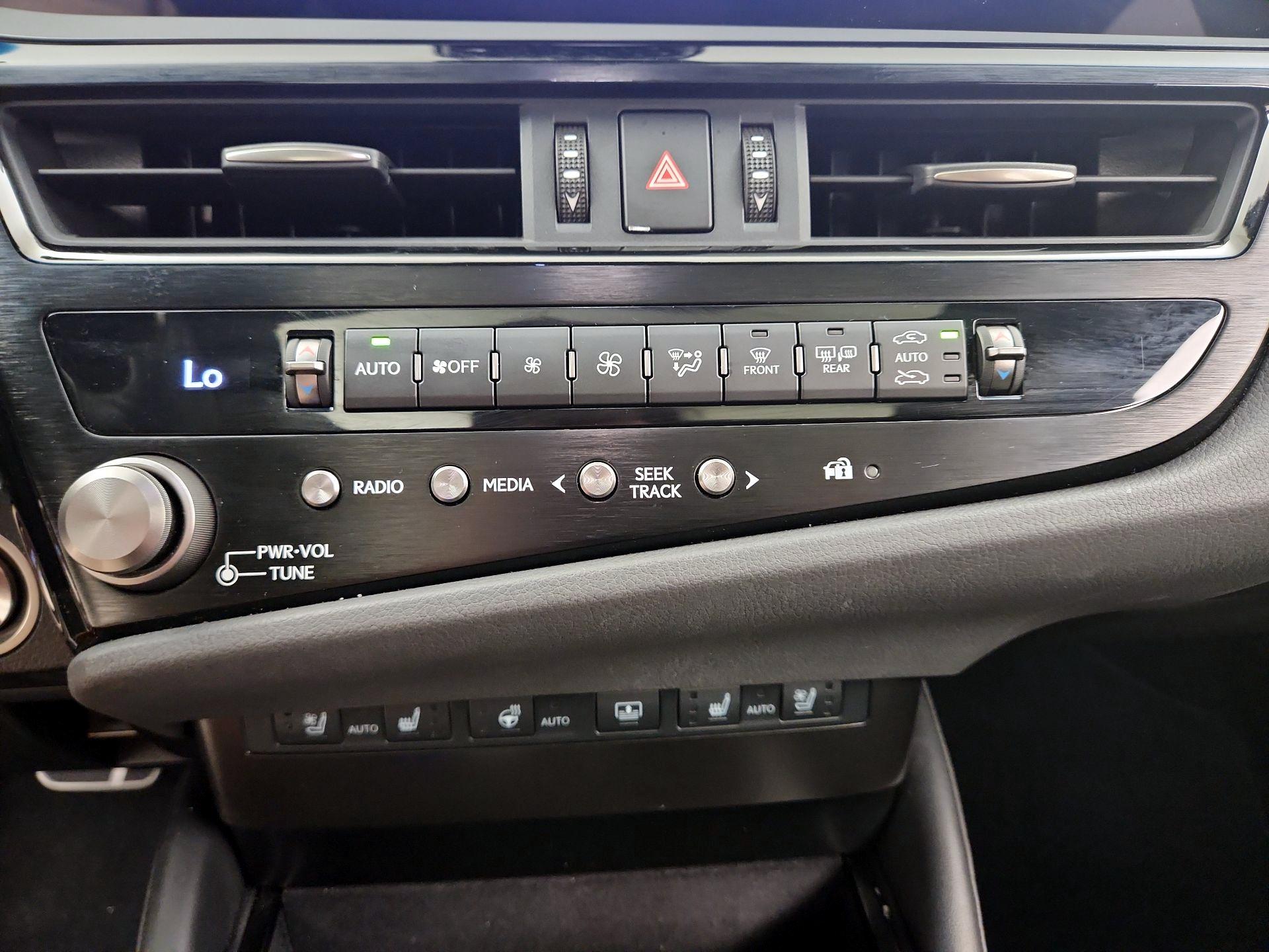 Thumbnail: 2023 Lexus ES - 16