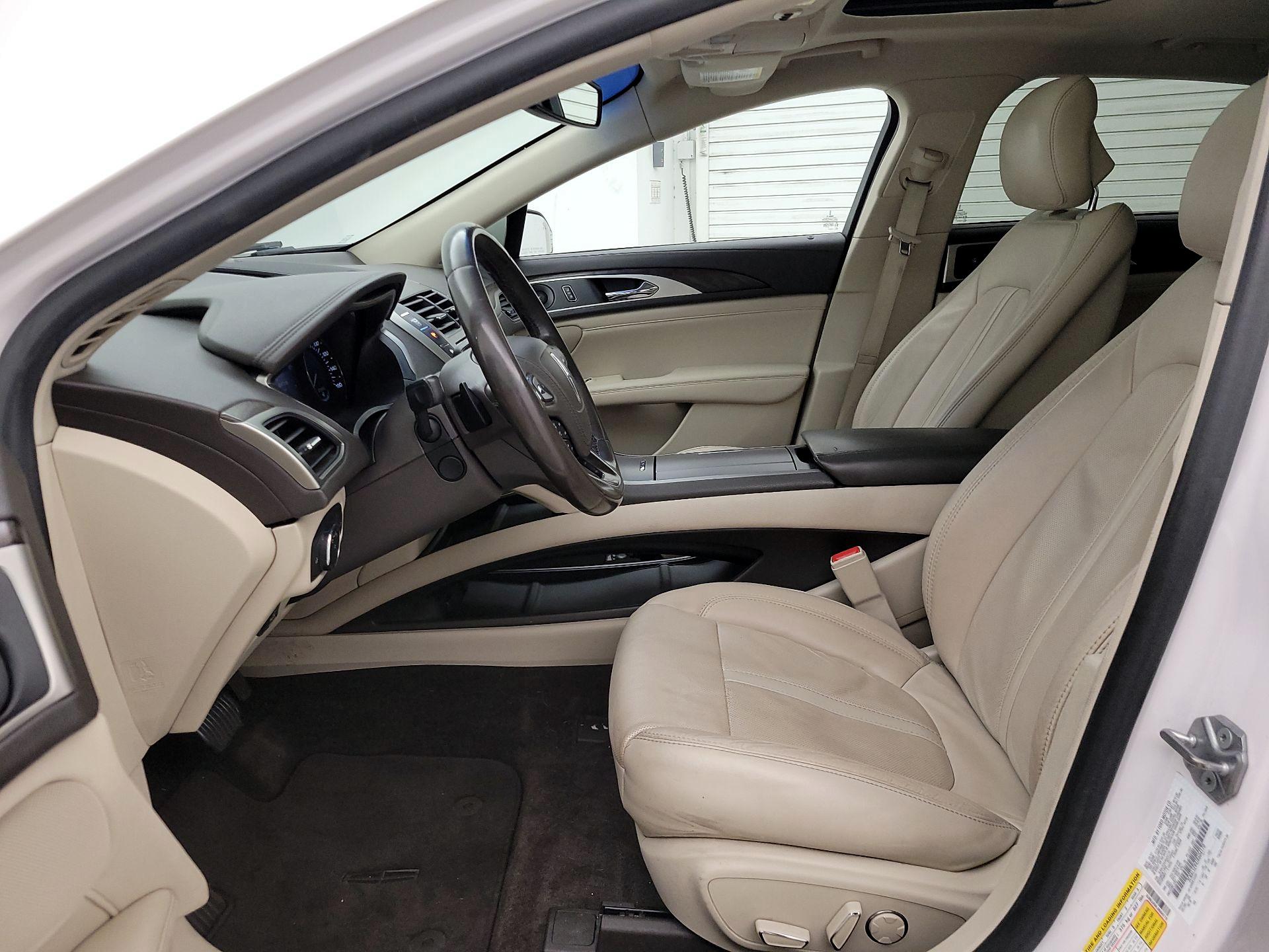 Thumbnail: 2018 Lincoln MKZ - 11