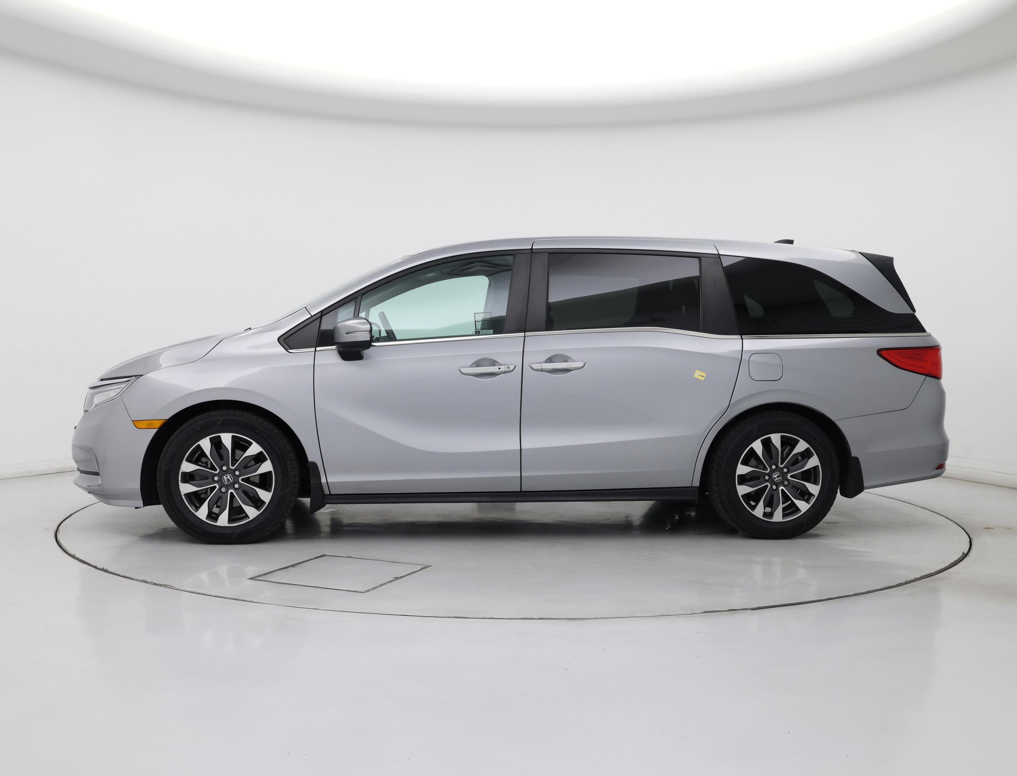 Thumbnail: 2022 Honda Odyssey - 3