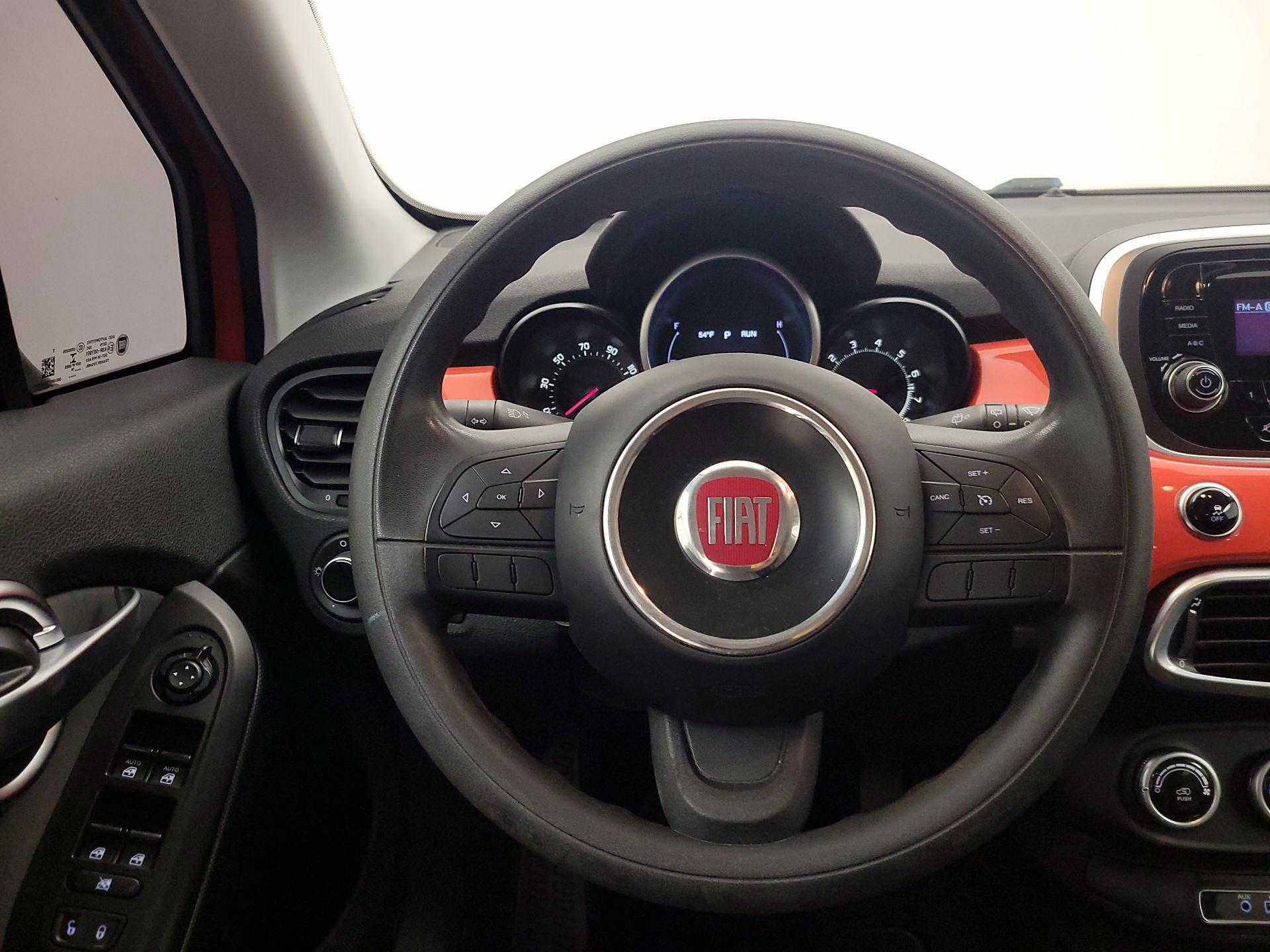 Thumbnail: 2016 Fiat 500X - 10