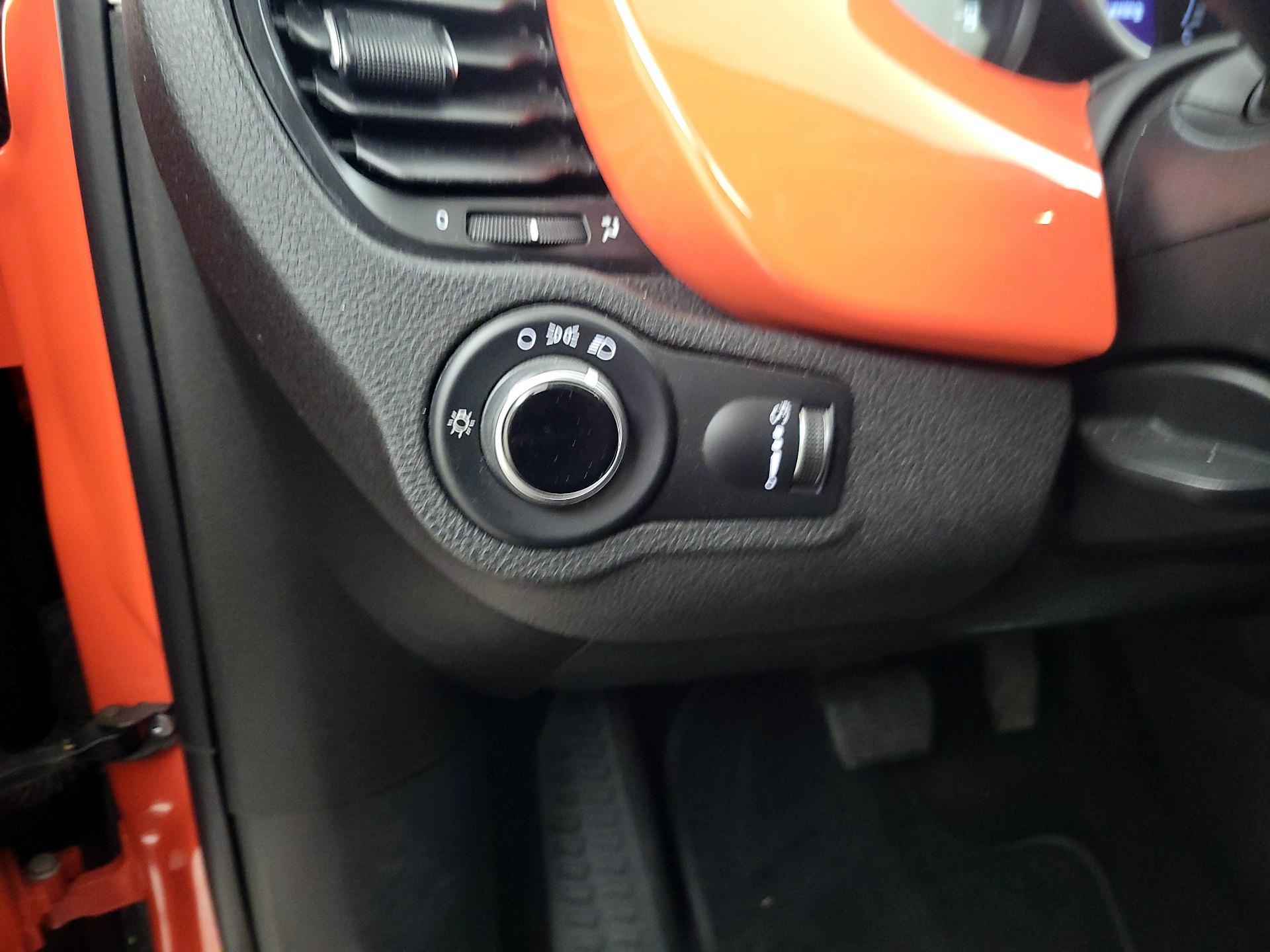 Thumbnail: 2016 Fiat 500X - 13