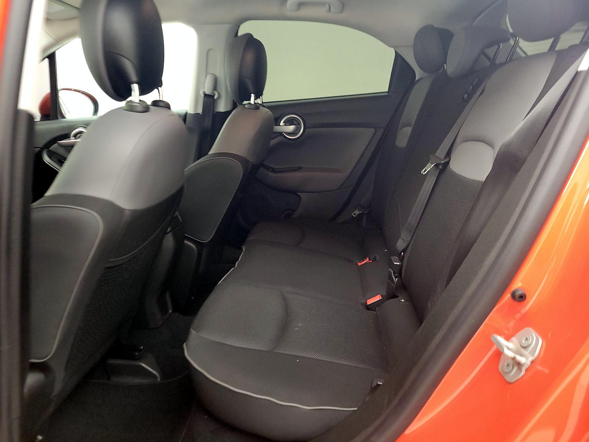 Thumbnail: 2016 Fiat 500X - 18