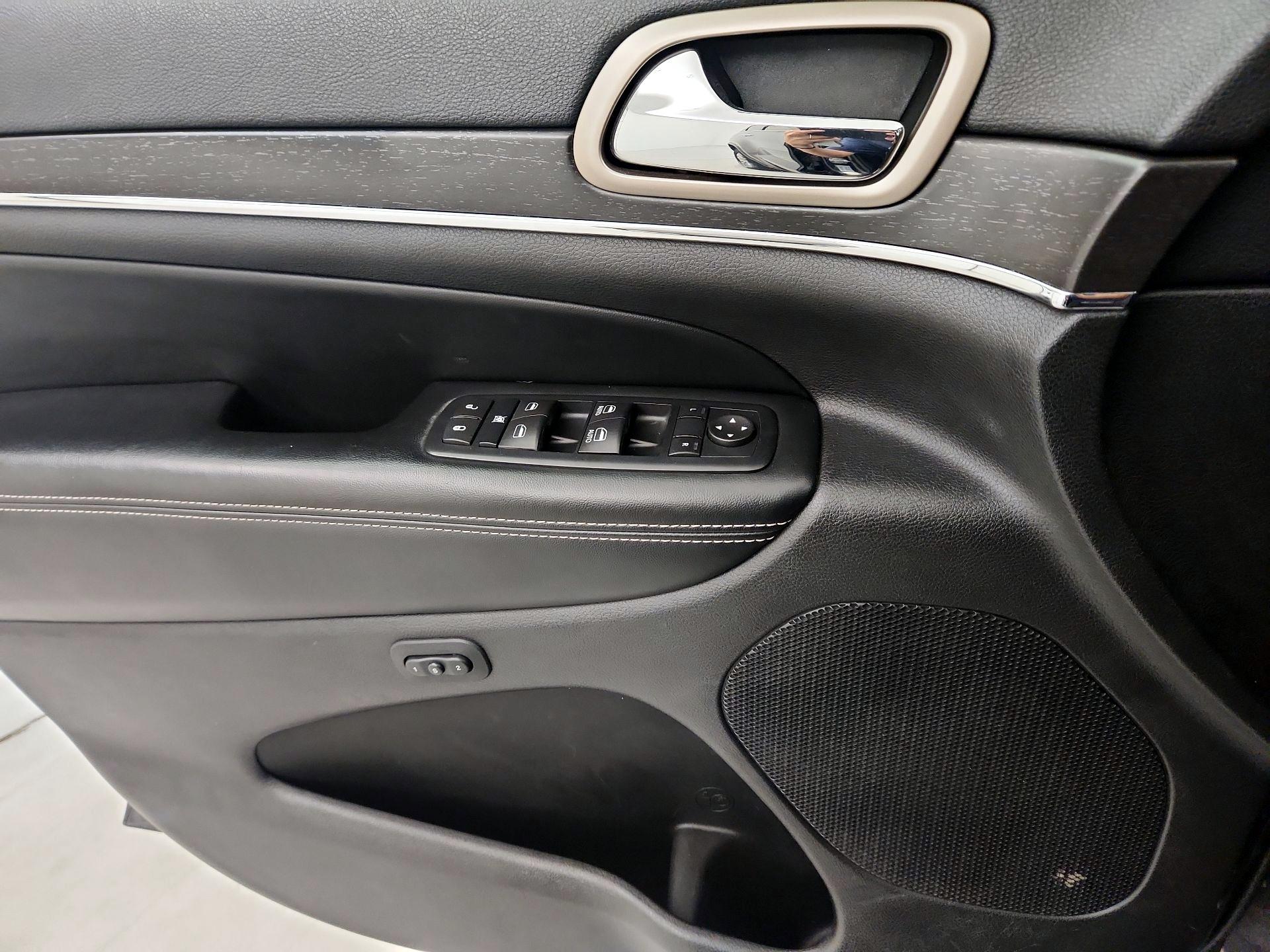 Thumbnail: 2016 Jeep Grand Cherokee - 12