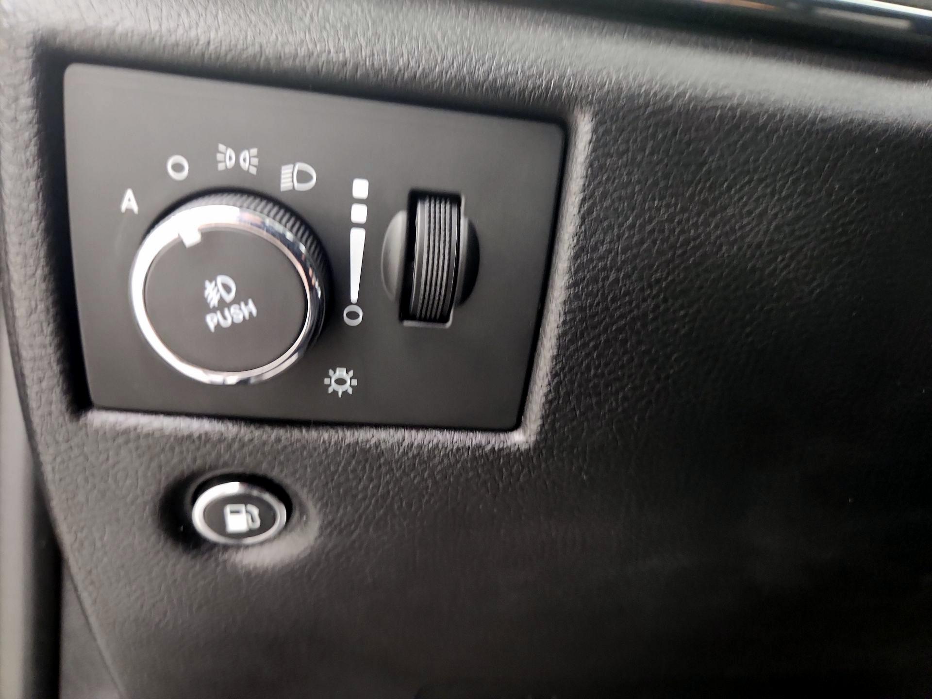 Thumbnail: 2016 Jeep Grand Cherokee - 13