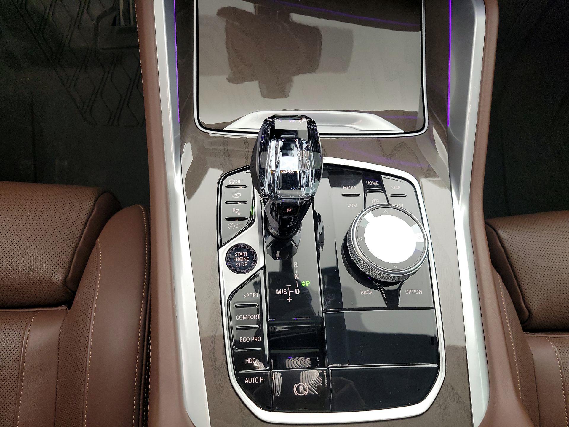 Thumbnail: 2023 BMW X6 - 17