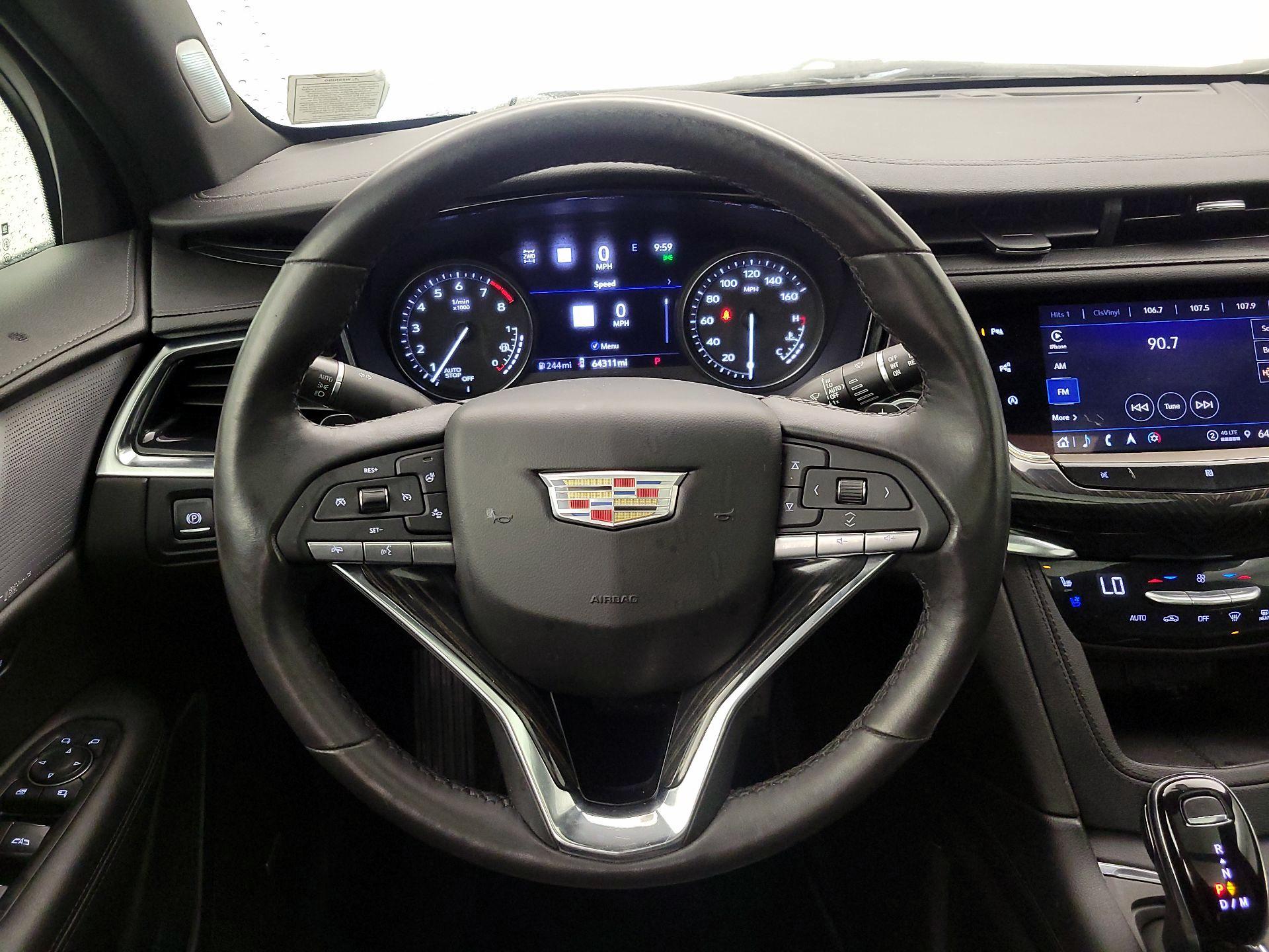 Thumbnail: 2021 Cadillac XT6 - 10