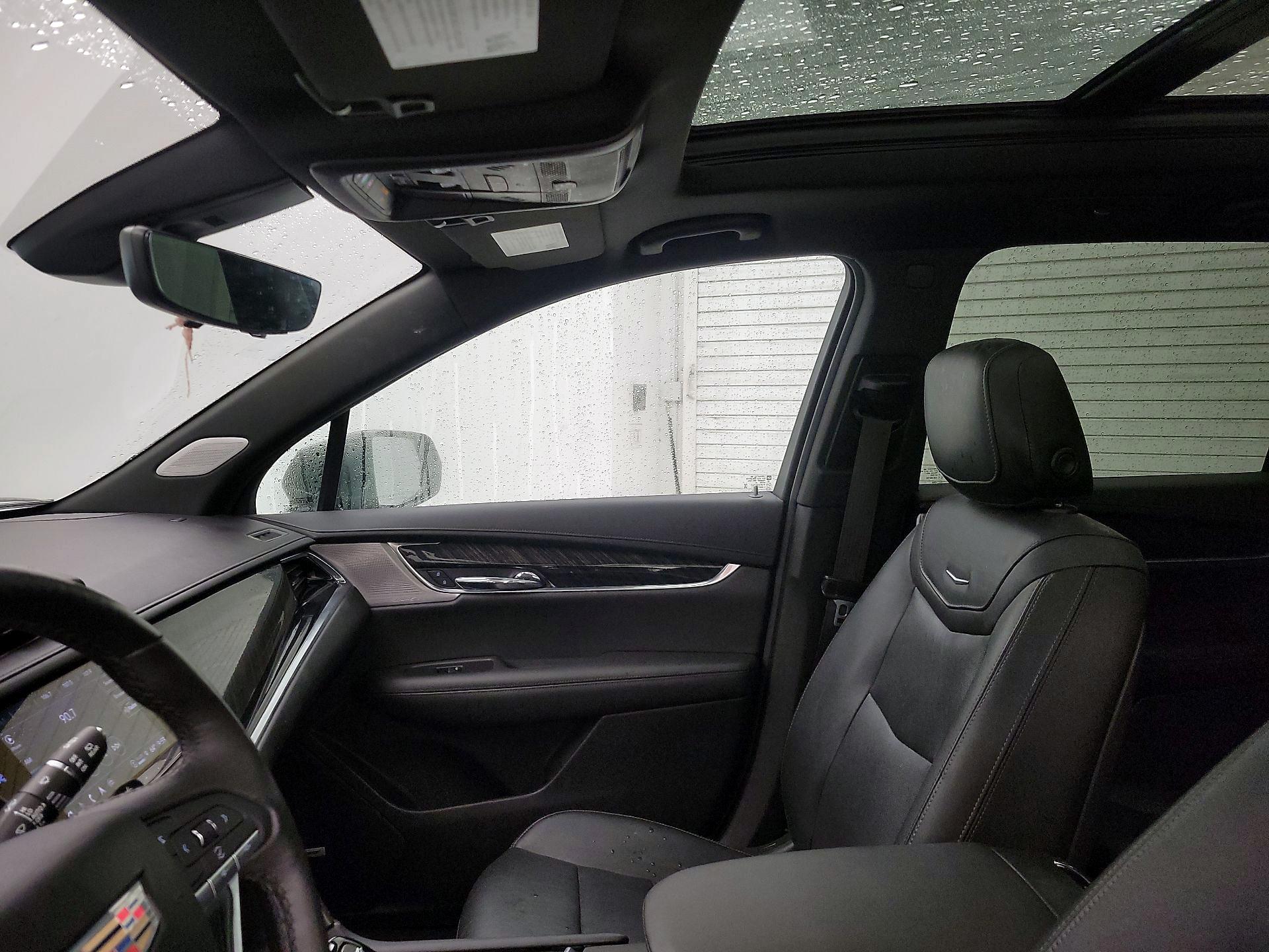 Thumbnail: 2021 Cadillac XT6 - 17