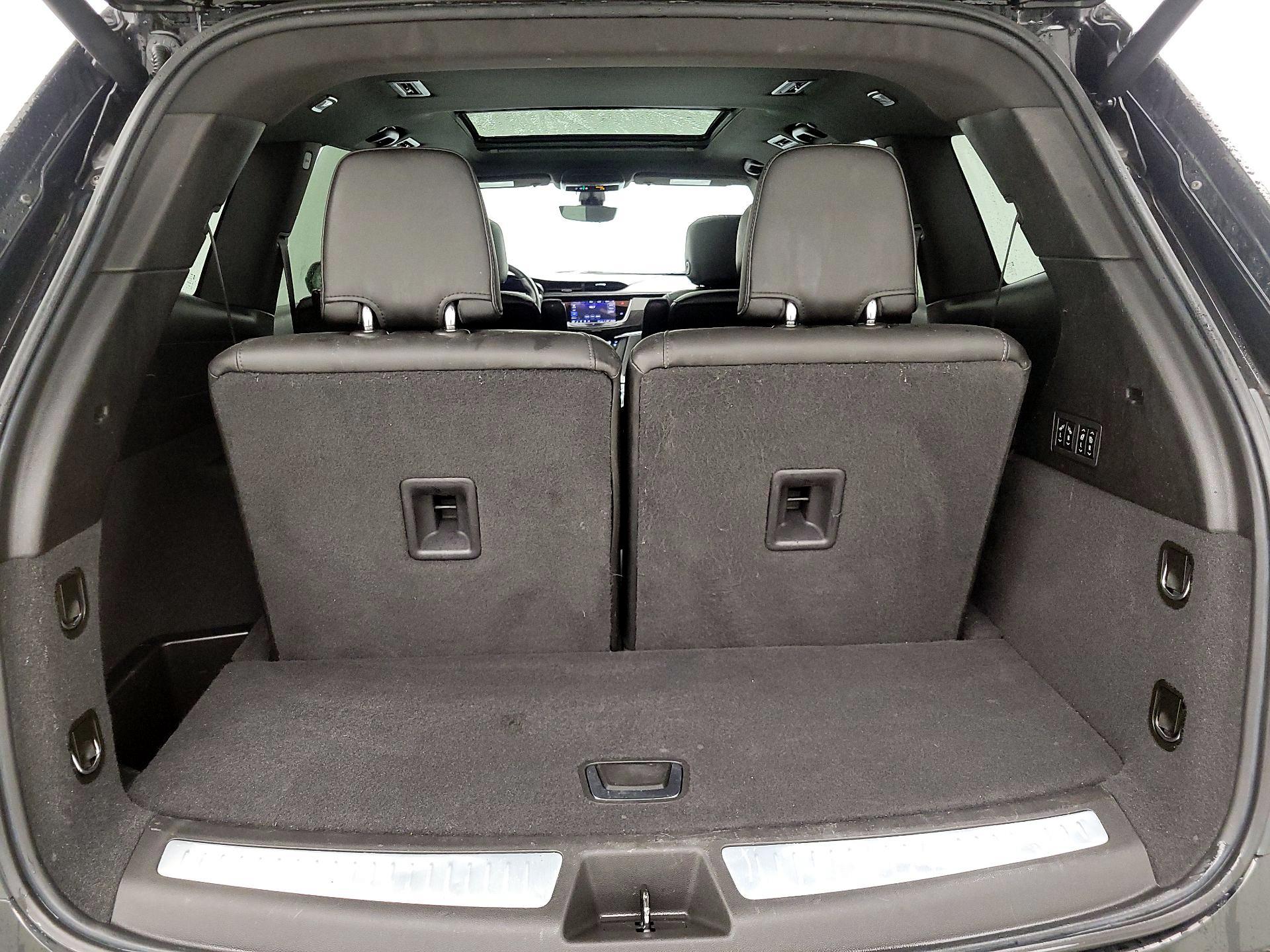 Thumbnail: 2021 Cadillac XT6 - 20