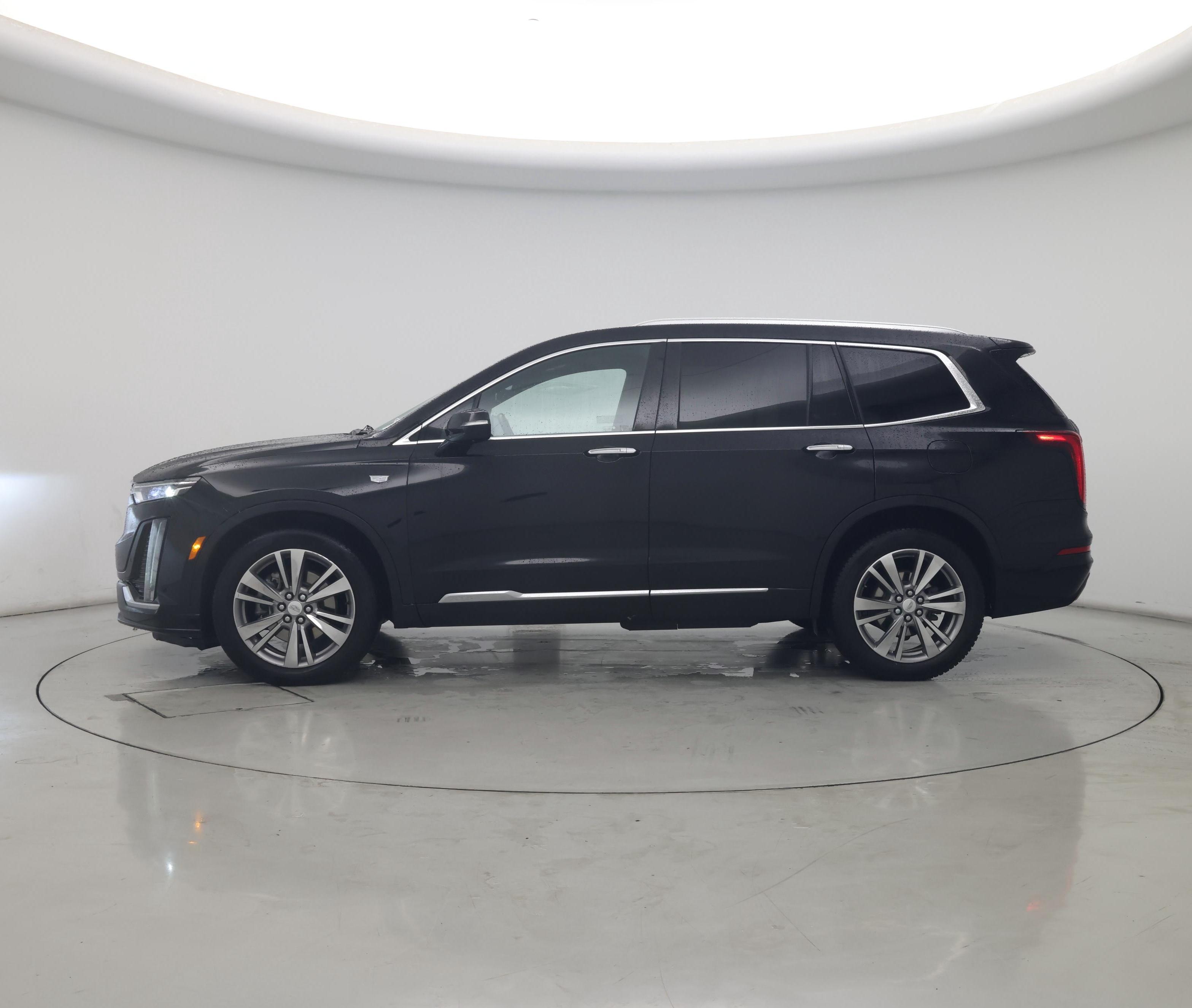 Thumbnail: 2021 Cadillac XT6 - 3